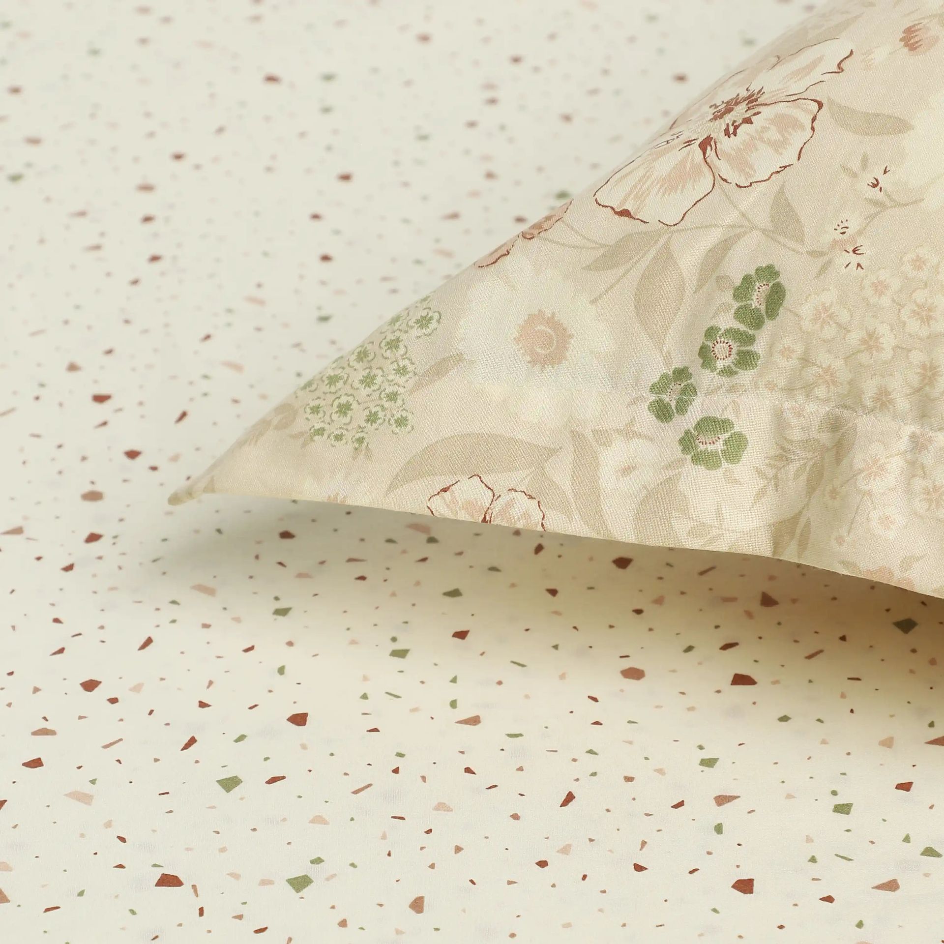 Floral Geometric 144 TC 100% Cotton Cream Bloom Queen Fitted Sheet Set | Mishella