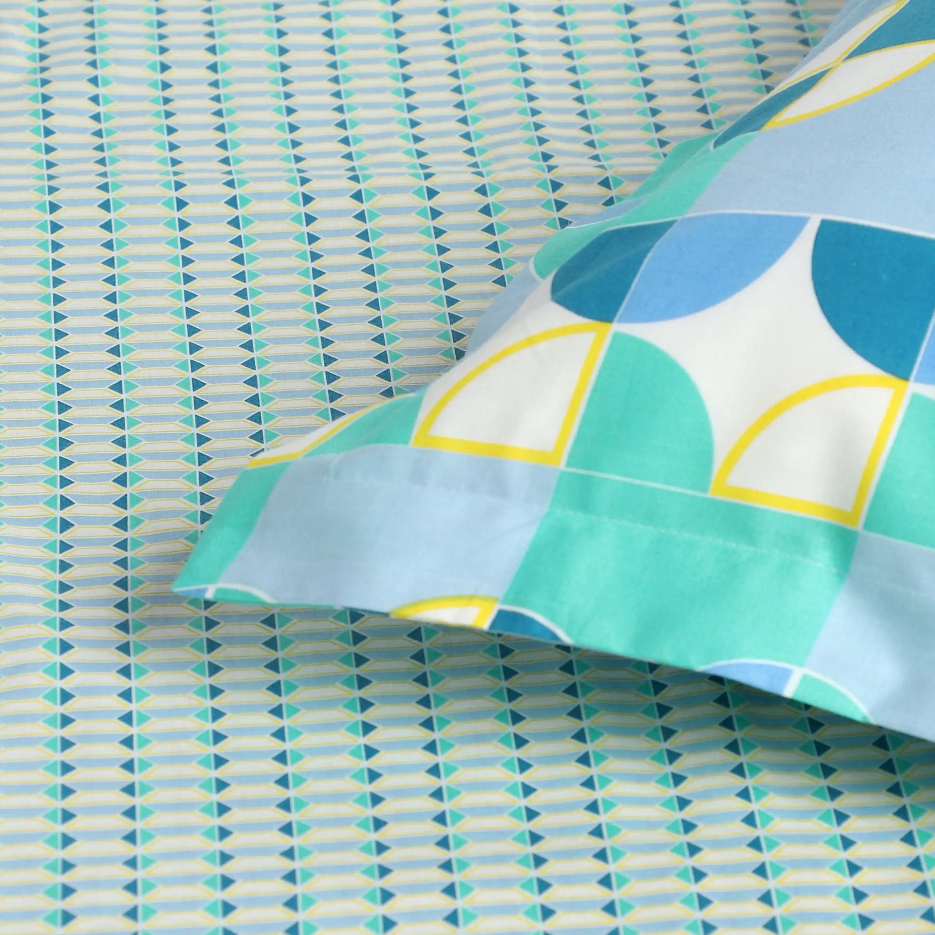 Geometric 144 TC 100% Cotton Kaleido Teal Queen Fitted Sheet Set | Mishella