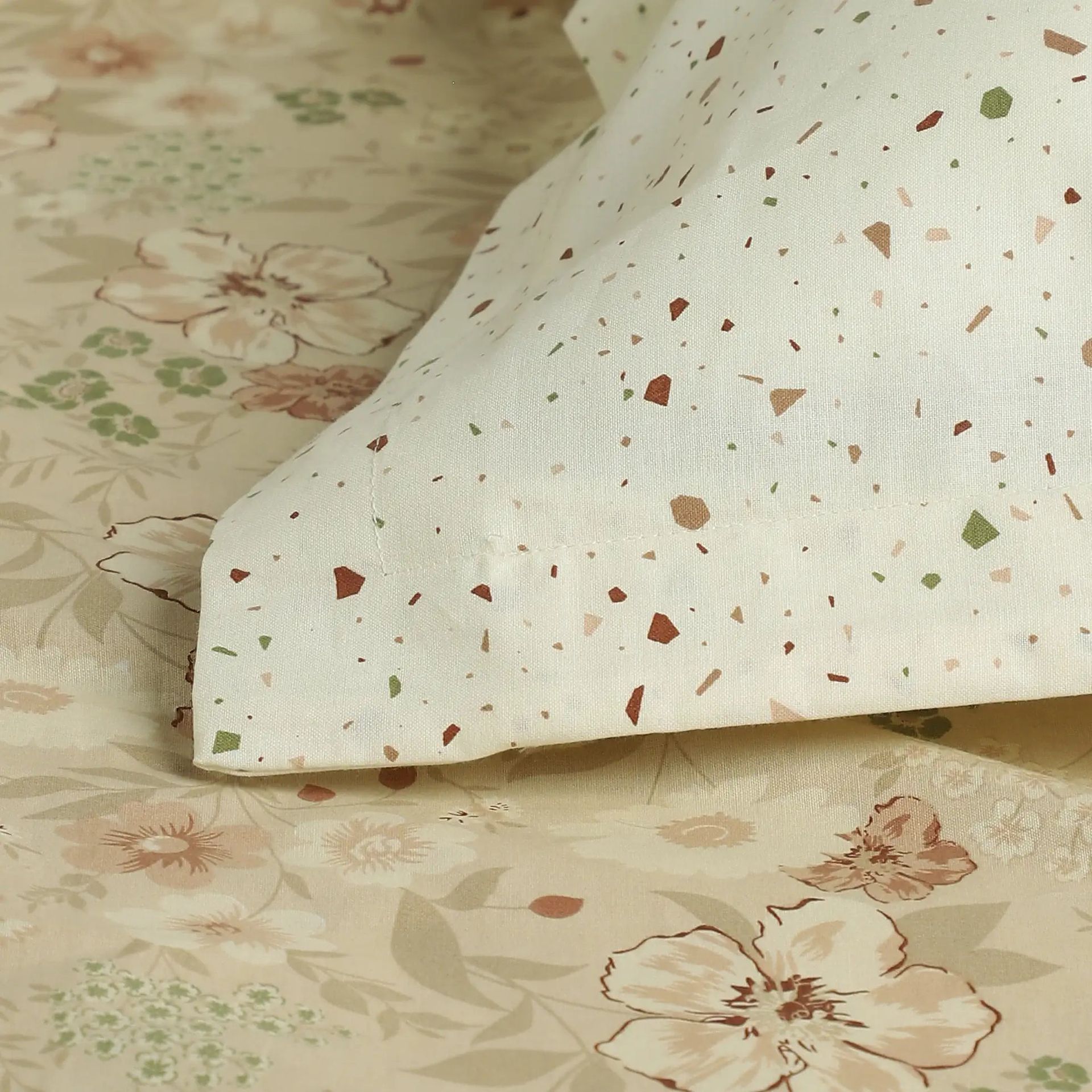 Floral Geometric 144 TC 100% Cotton Beige Single Bedsheet Set | Mishella