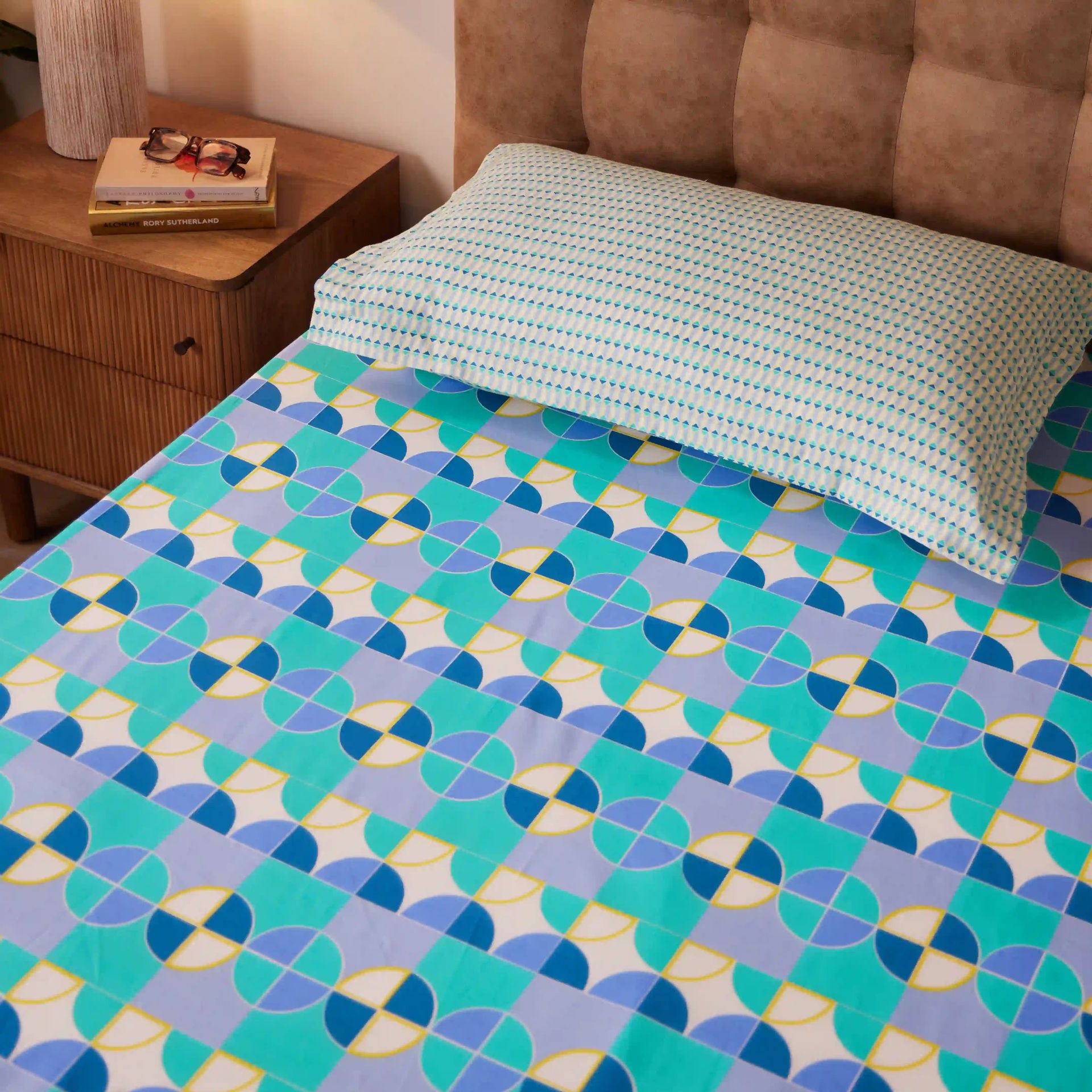 Geometric 144 TC 100% Cotton Orbit Teal Single Bedsheet Set | Mishella