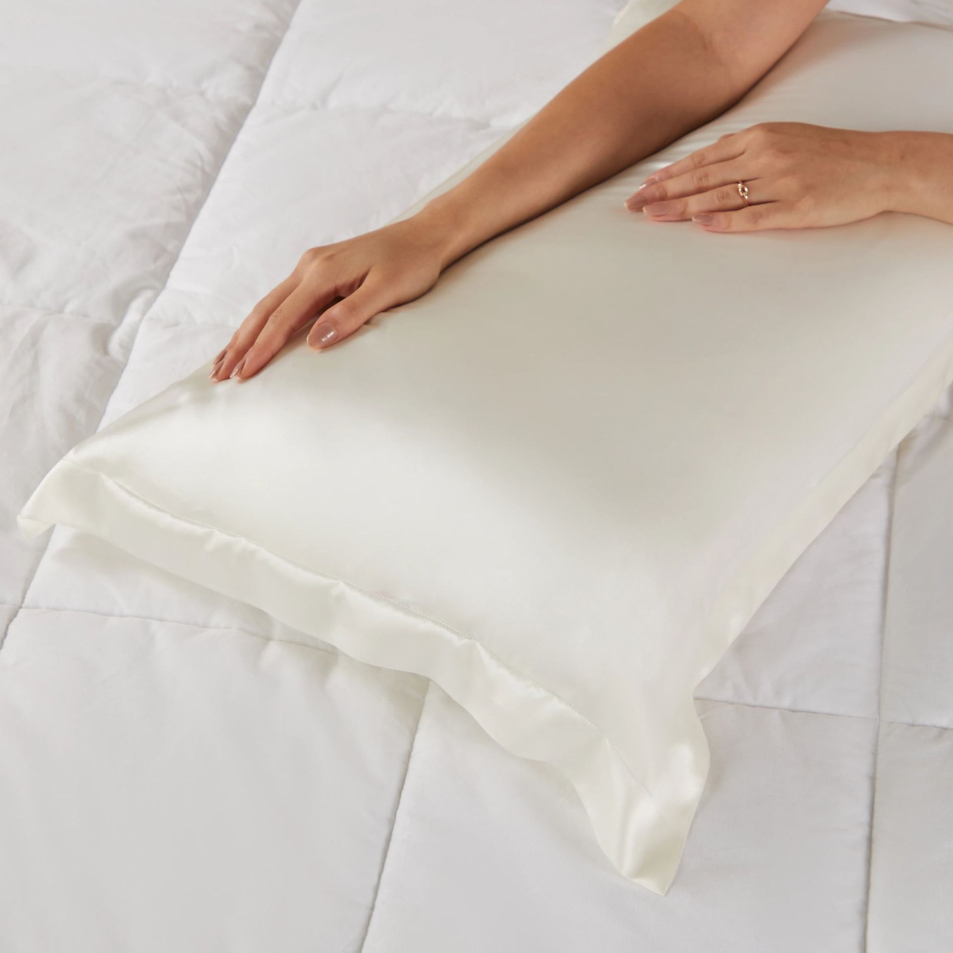 Solid Dyed 100% Mulberry Silk Ivory Double Silk Pillow Cover | Lisseto