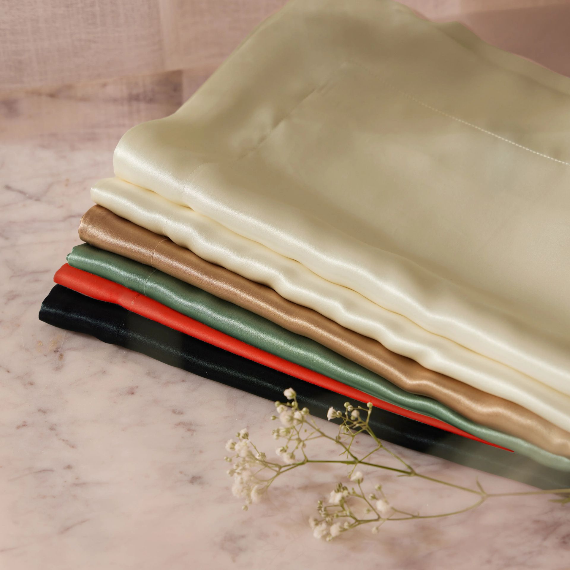 Solid Dyed 100% Mulberry Silk Garnet Double Silk Pillow Cover | Lisseto