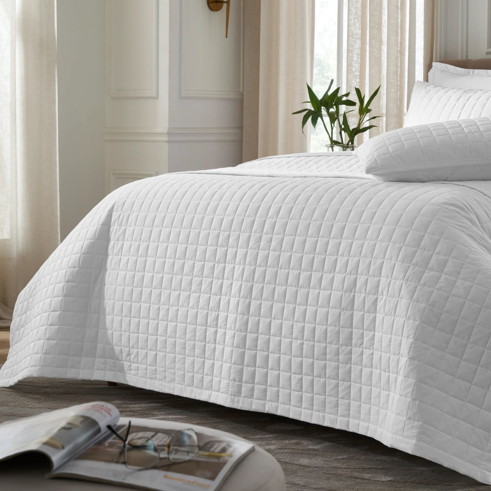 Box Quilted Solid 200 TC 100% Cotton Percale Optical White King Bed Cover Set | Nuvola