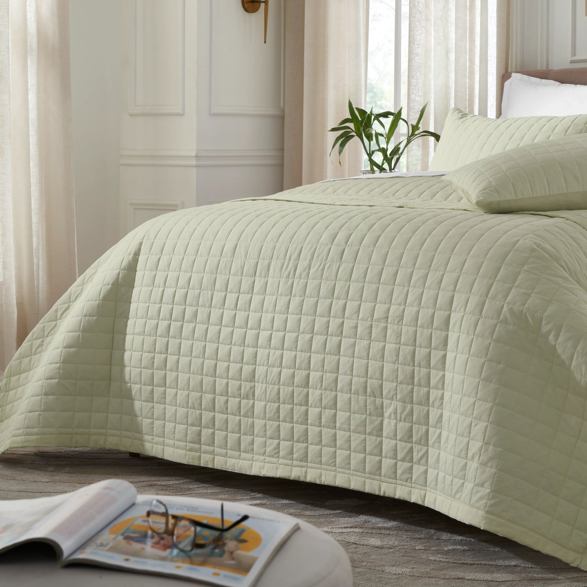 Box Quilted Solid 200 TC 100% Cotton Percale Linen King Bed Cover Set | Nuvola
