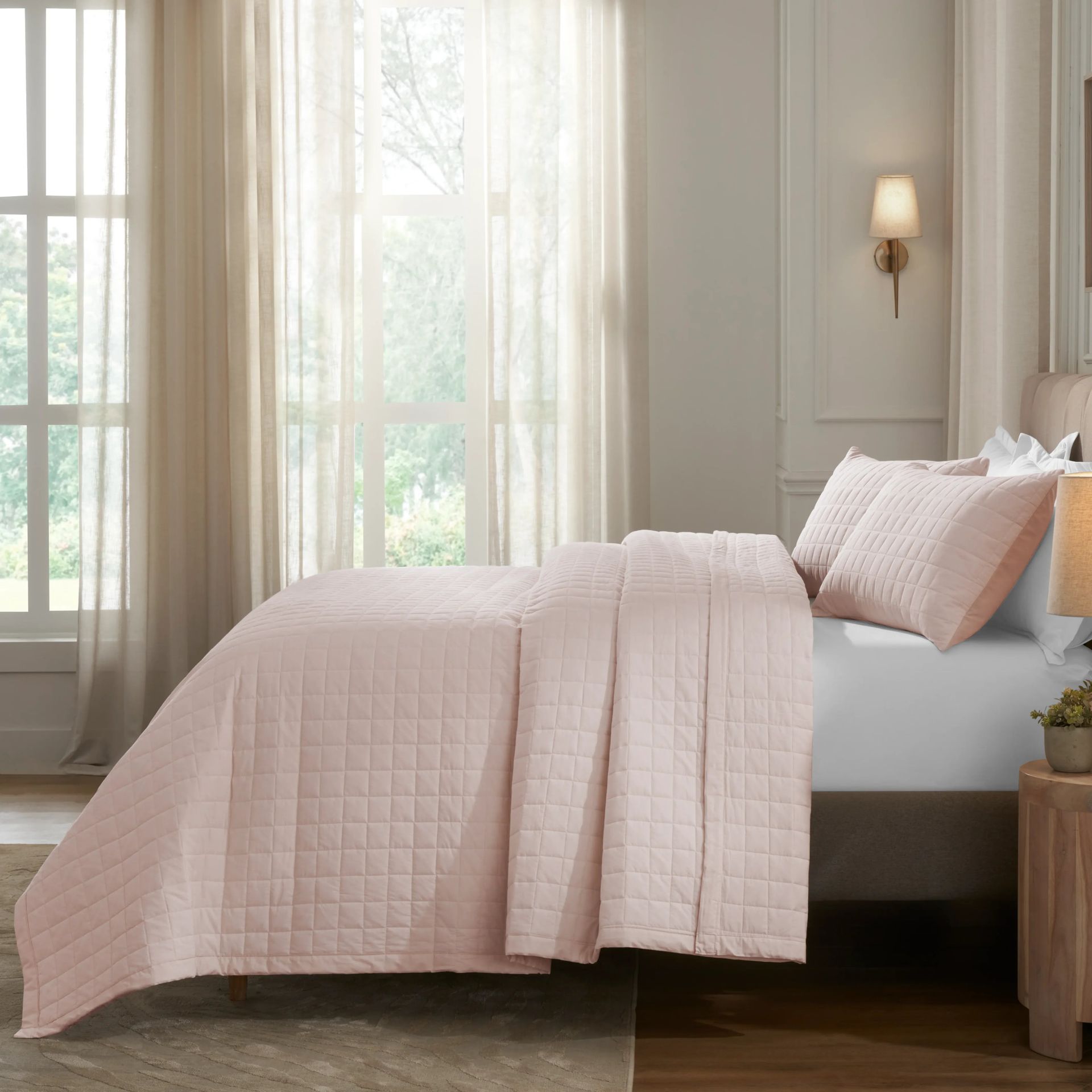 Box Quilted Solid 200 TC 100% Cotton Percale Sepia Rose King Bed Cover Set | Nuvola