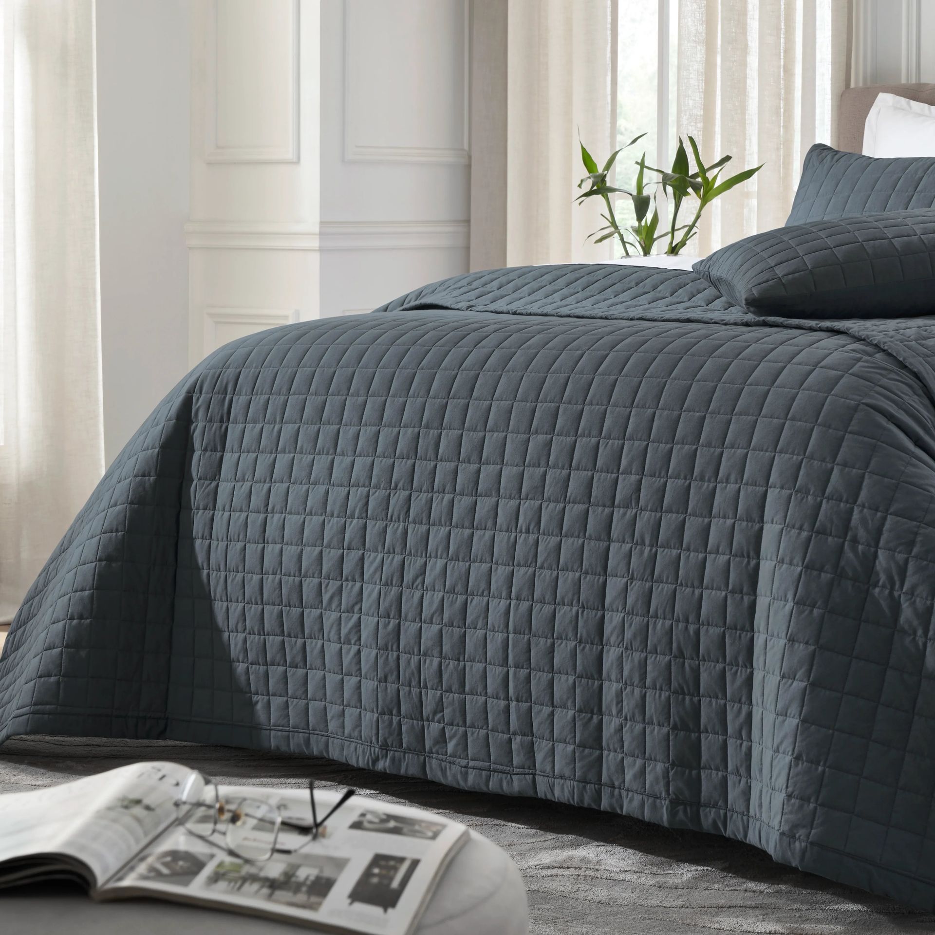 Box Quilted Solid 200 TC 100% Cotton Percale Charcoal King Bed Cover Set | Nuvola