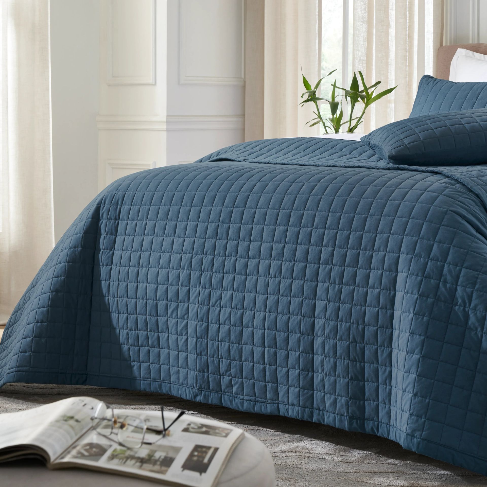 Box Quilted Solid 200 TC 100% Cotton Percale Estate Blue King Bed Cover Set | Nuvola