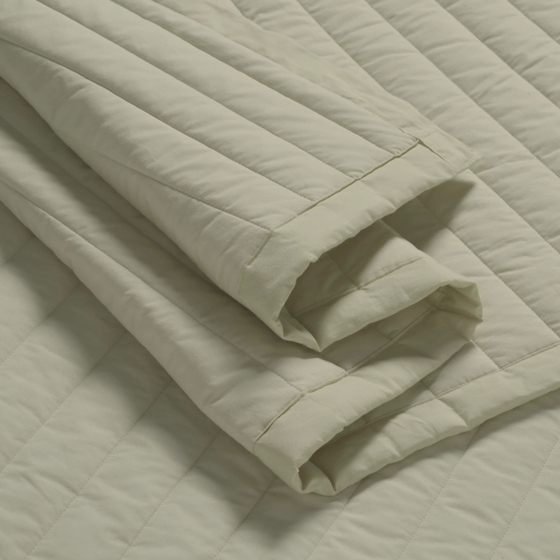 Straight Quilted Solid 200 TC 100% Cotton Percale Linen King Bed Cover Set | Nuvola