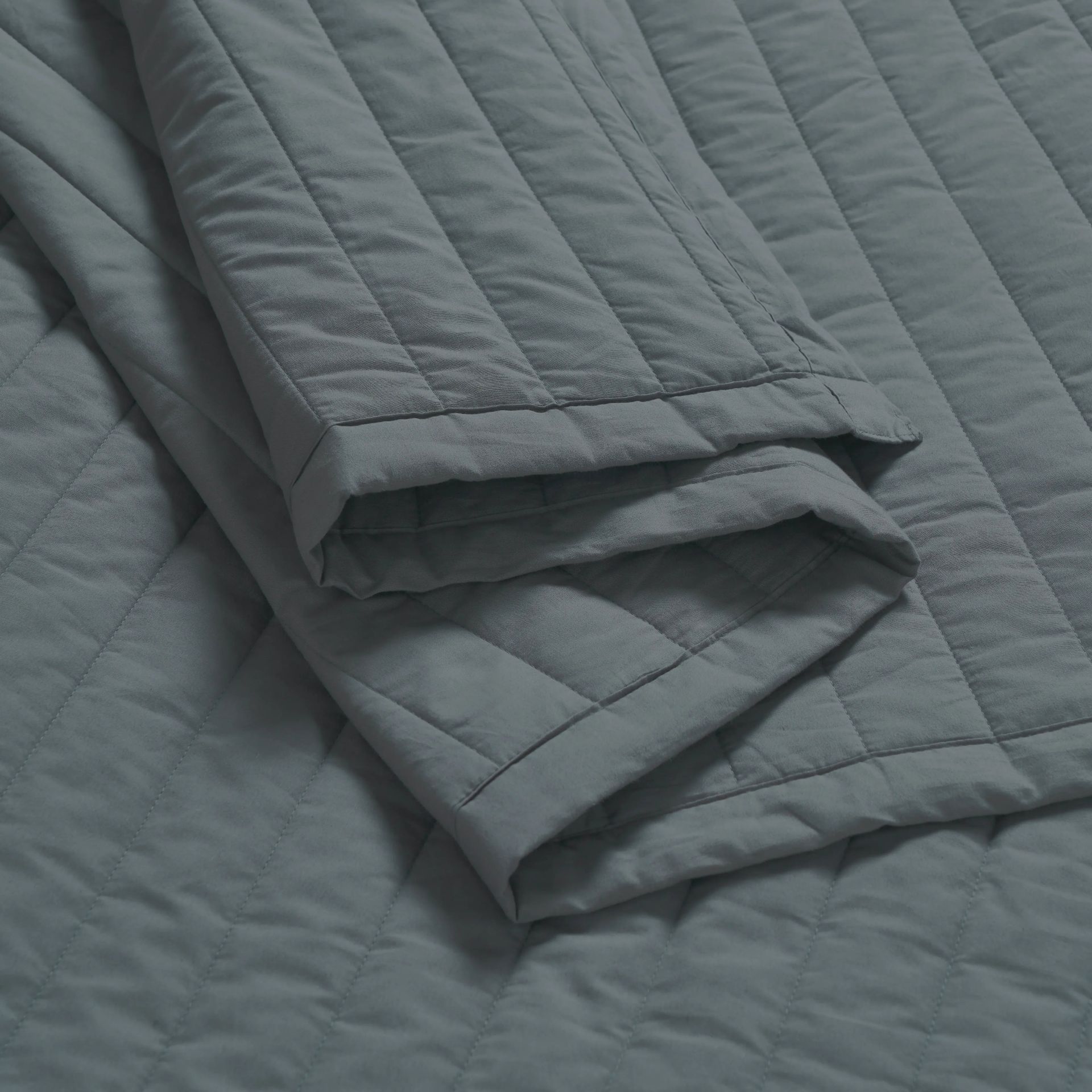 Straight Quilted Solid 200 TC 100% Cotton Percale Charcoal King Bed Cover Set | Nuvola