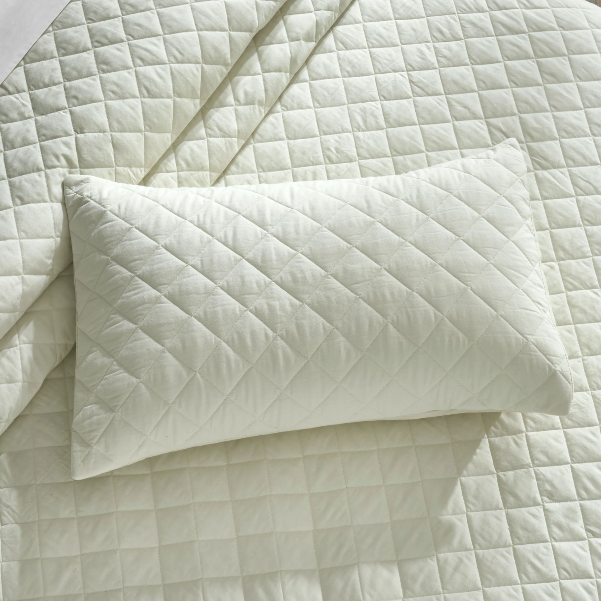 Diamond Quilted Solid 200 TC 100% Cotton Percale Ivory King Bed Cover Set | Nuvola