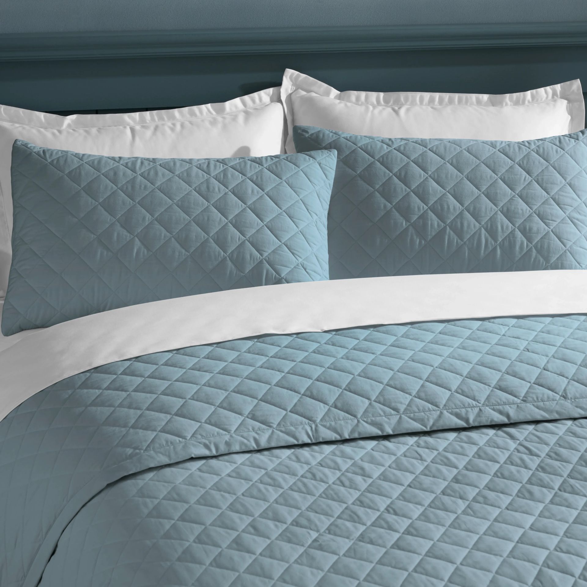 Diamond Quilted Solid 200 TC 100% Cotton Percale French Blue King Bed Cover Set | Nuvola