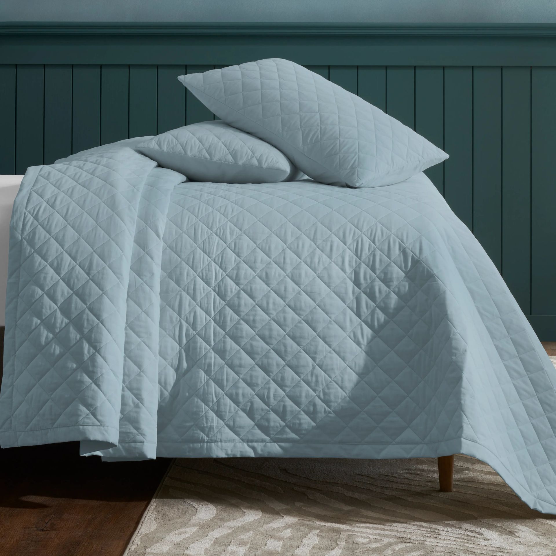 Diamond Quilted Solid 200 TC 100% Cotton Percale French Blue King Bed Cover Set | Nuvola