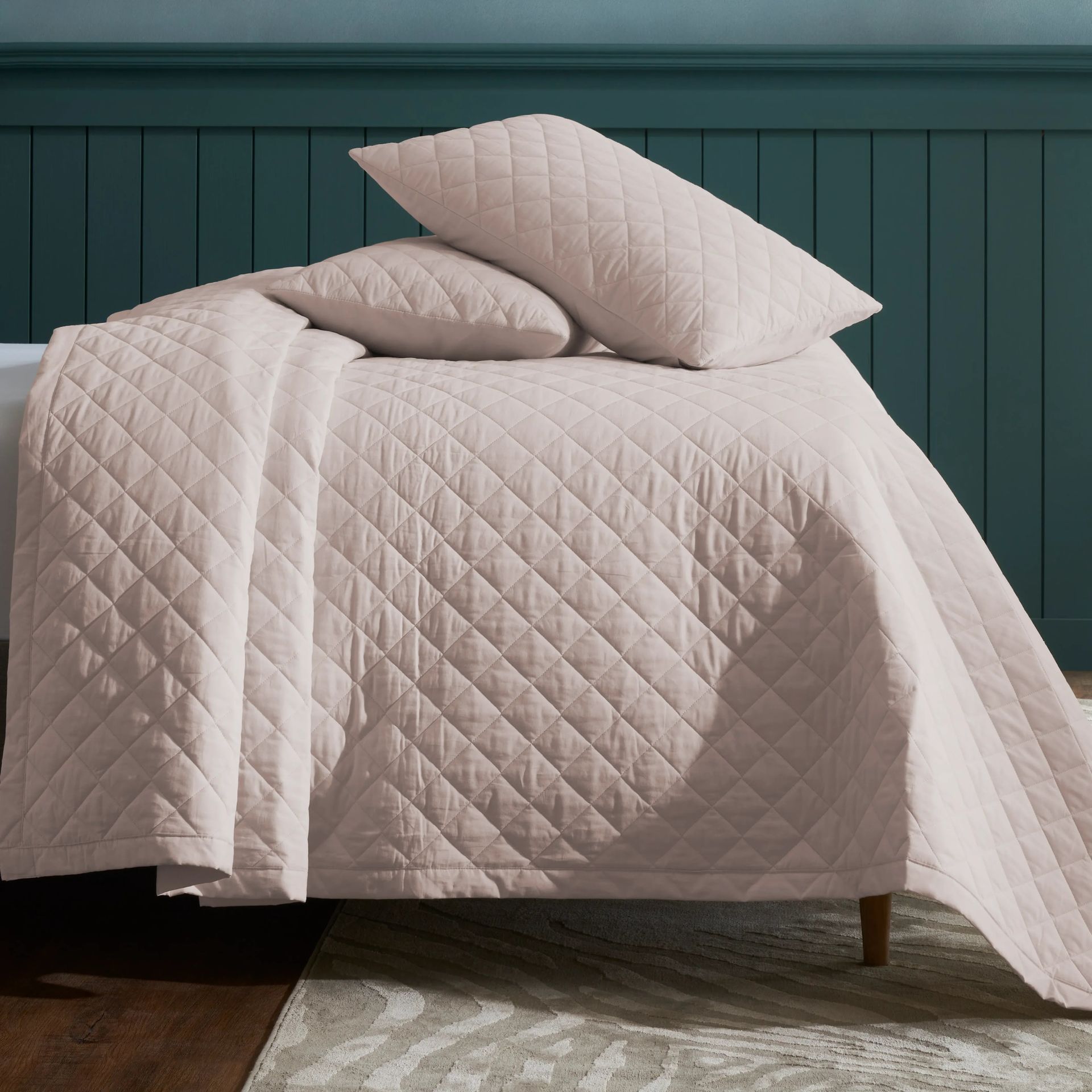 Diamond Quilted Solid 200 TC 100% Cotton Percale Sepia Rose King Bed Cover Set | Nuvola