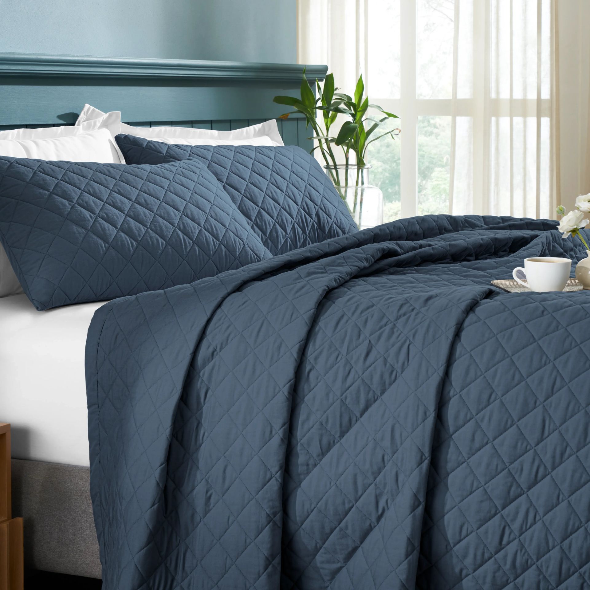 Diamond Quilted Solid 200 TC 100% Cotton Percale Estate Blue King Bed Cover Set | Nuvola