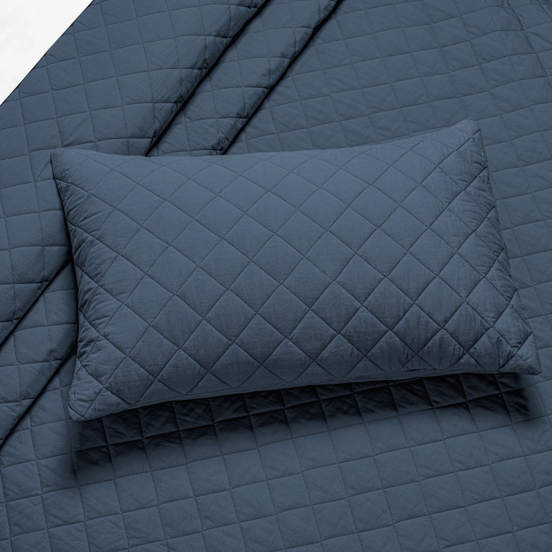 Diamond Quilted Solid 200 TC 100% Cotton Percale Estate Blue King Bed Cover Set | Nuvola