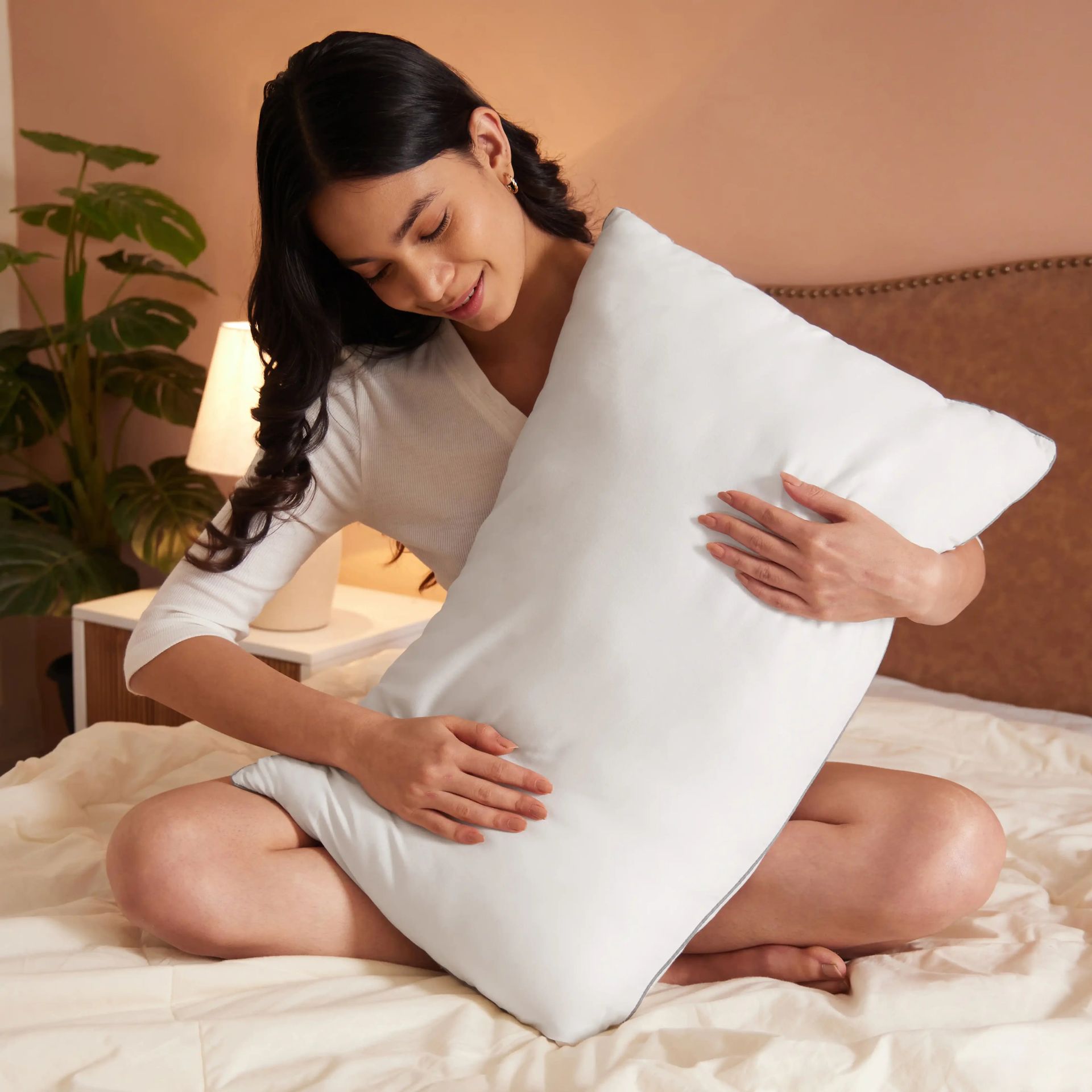 Solid Dyed 100% Polyester White Cushion Filler | Snow Soft