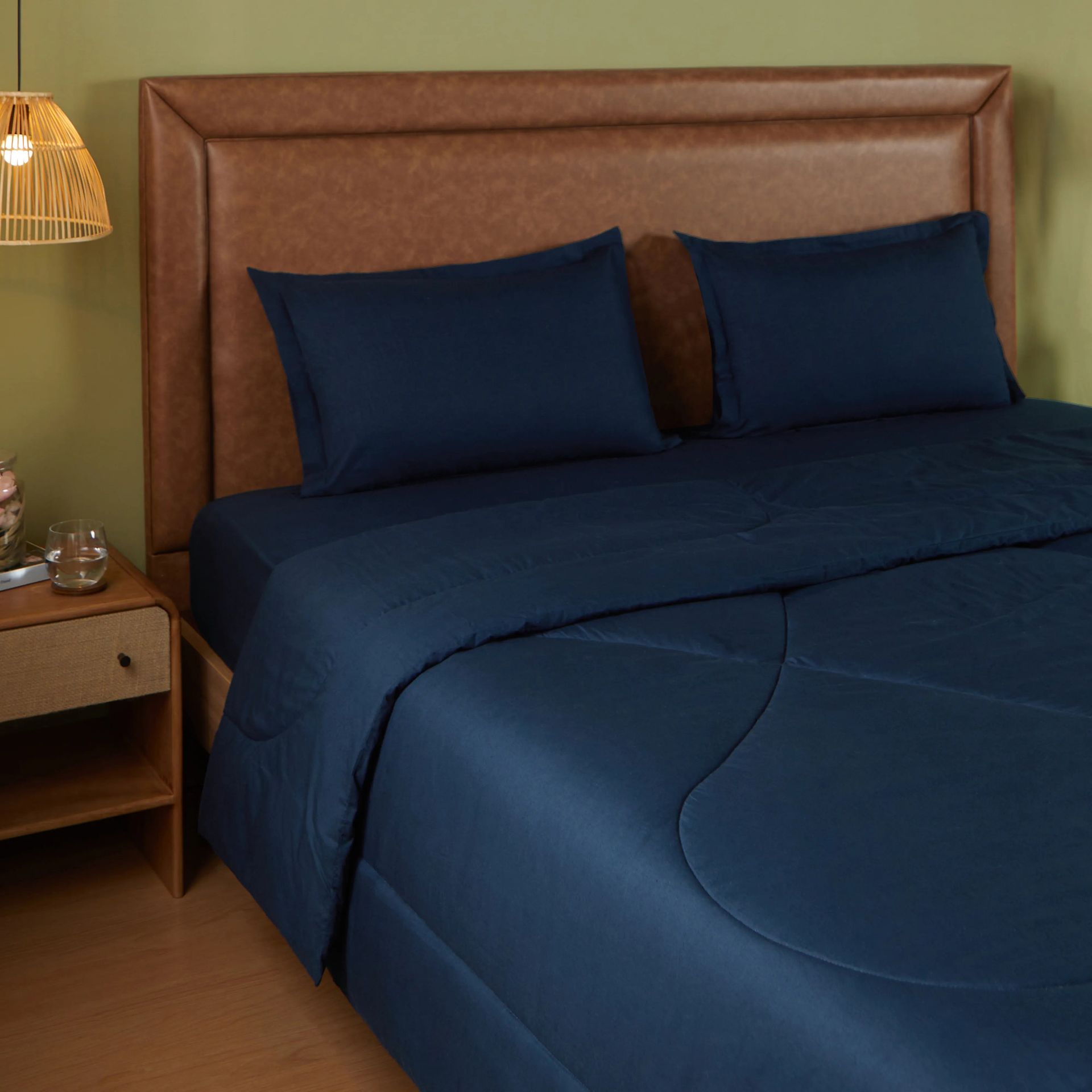 Solid Dyed 120 GSM Cotton Navy Double Comforter | Paleto
