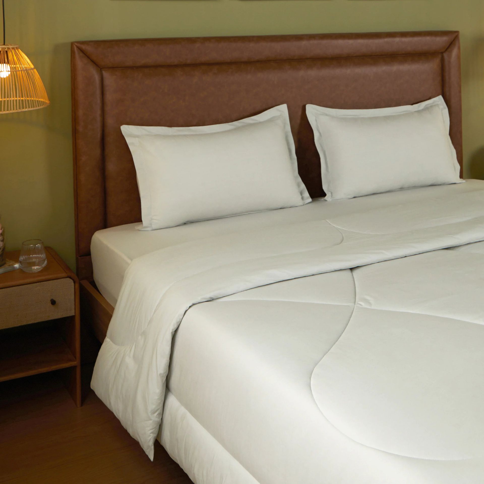 Solid Dyed 120 GSM Cotton Silver Double Comforter | Paleto