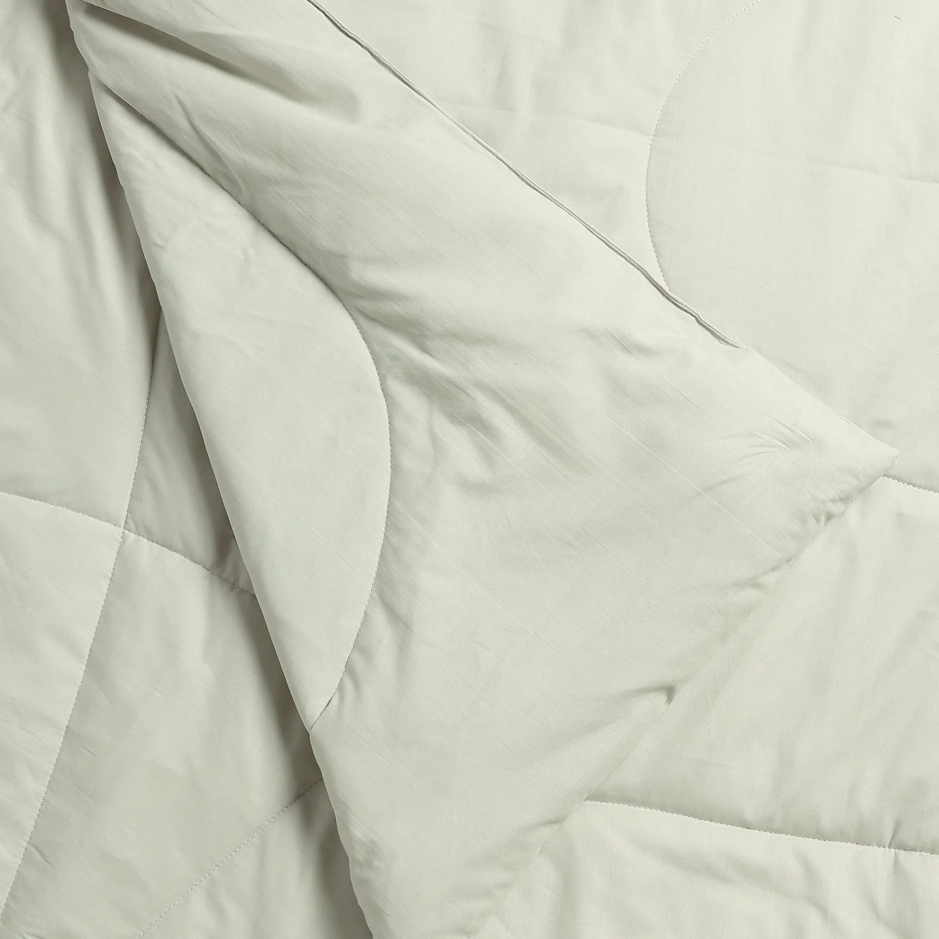 Solid Dyed 120 GSM Cotton Silver Double Comforter | Paleto