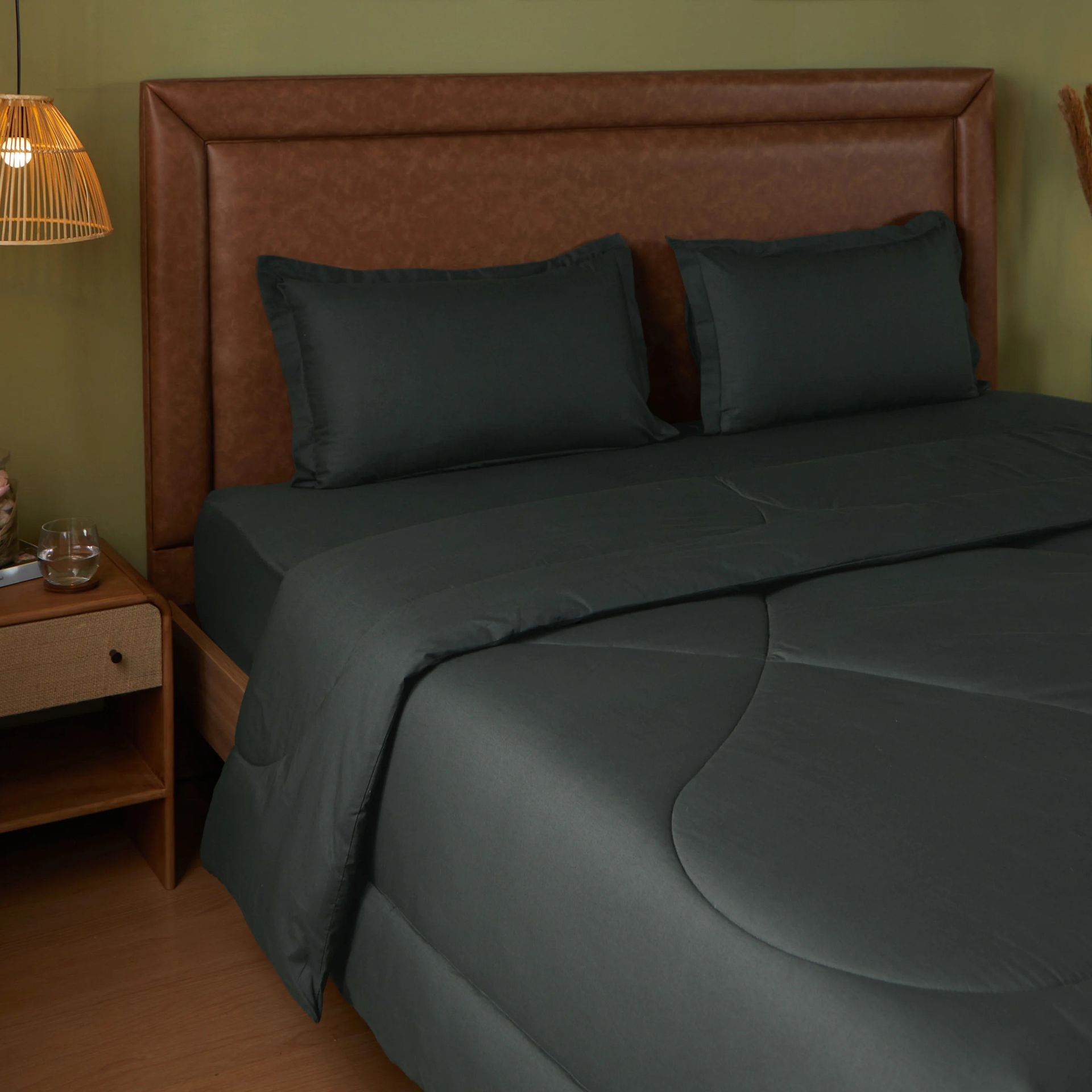 Solid Dyed 120 GSM Cotton Dark Grey Double Comforter | Paleto