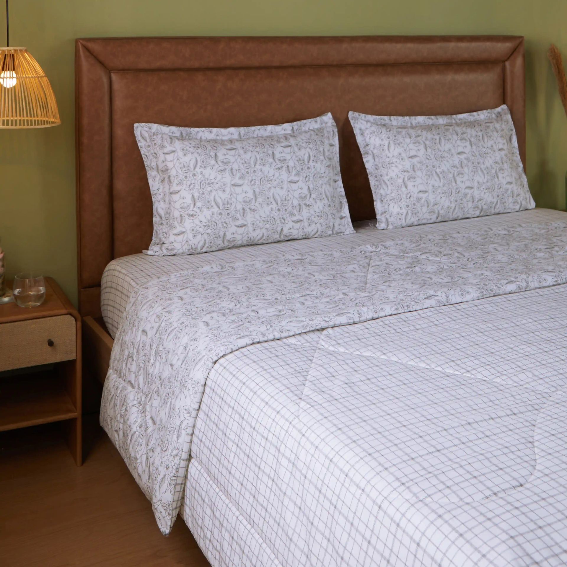 Floral Geometric 144 GSM 100% Cotton Charcoal Checks Double Comforter | Mishella