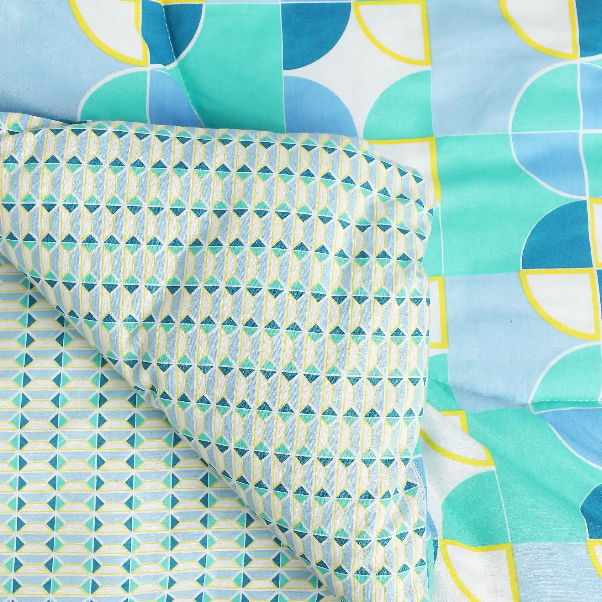 Geometric 144 GSM 100% Cotton Orbit Teal Double Comforter | Mishella