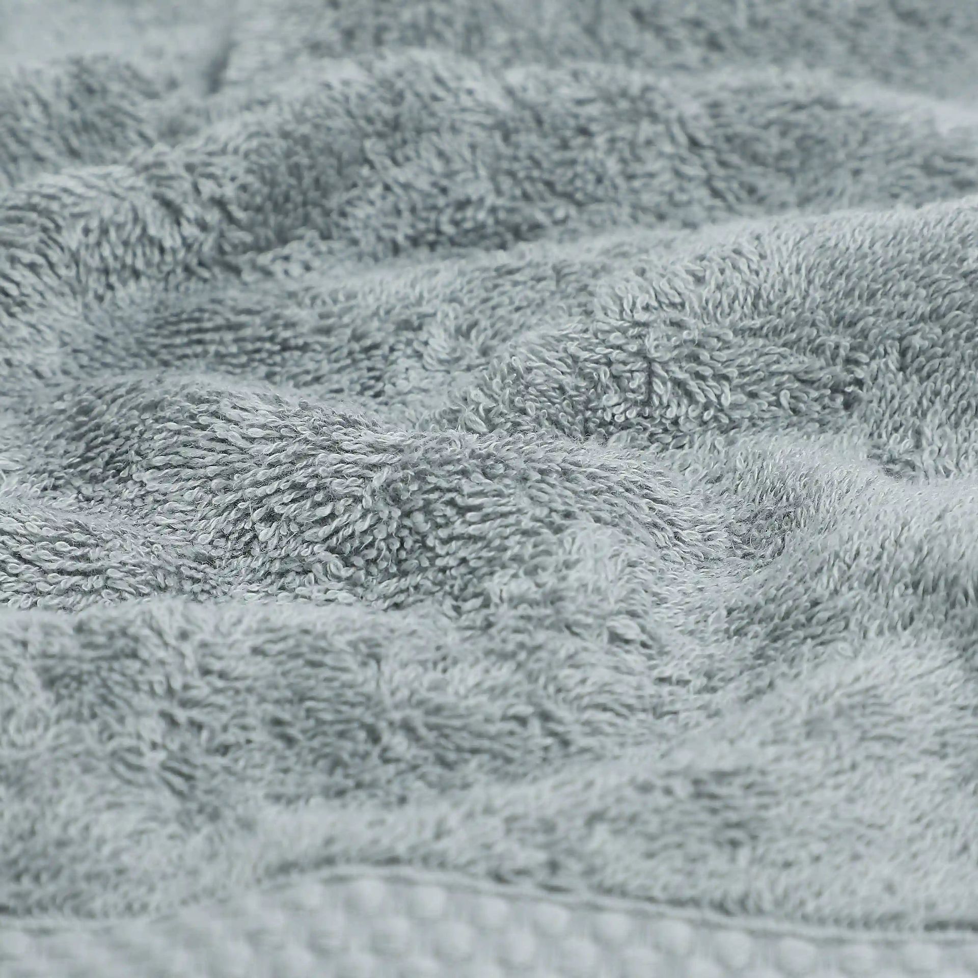 Solid Dyed 475 GSM 100% Cotton Graphite Bath Towel | Paleto