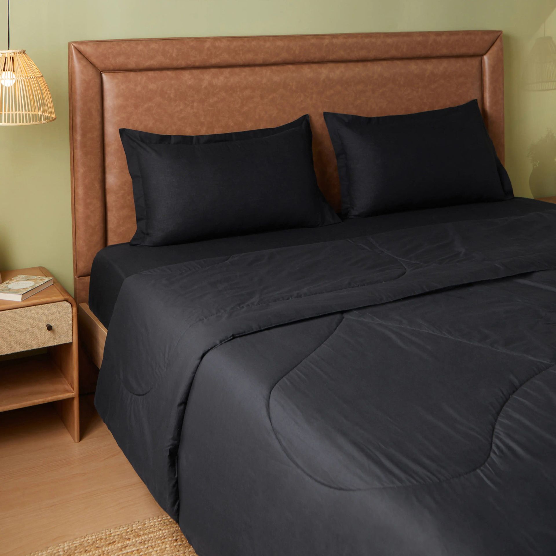 Solid Dyed 240 GSM Cotton Black Double Comforter | Paleto