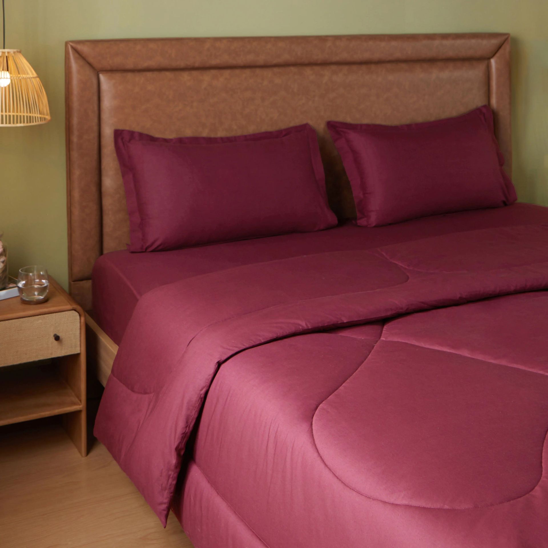 Solid Dyed 240 GSM Cotton Windsor Wine Double Comforter | Paleto