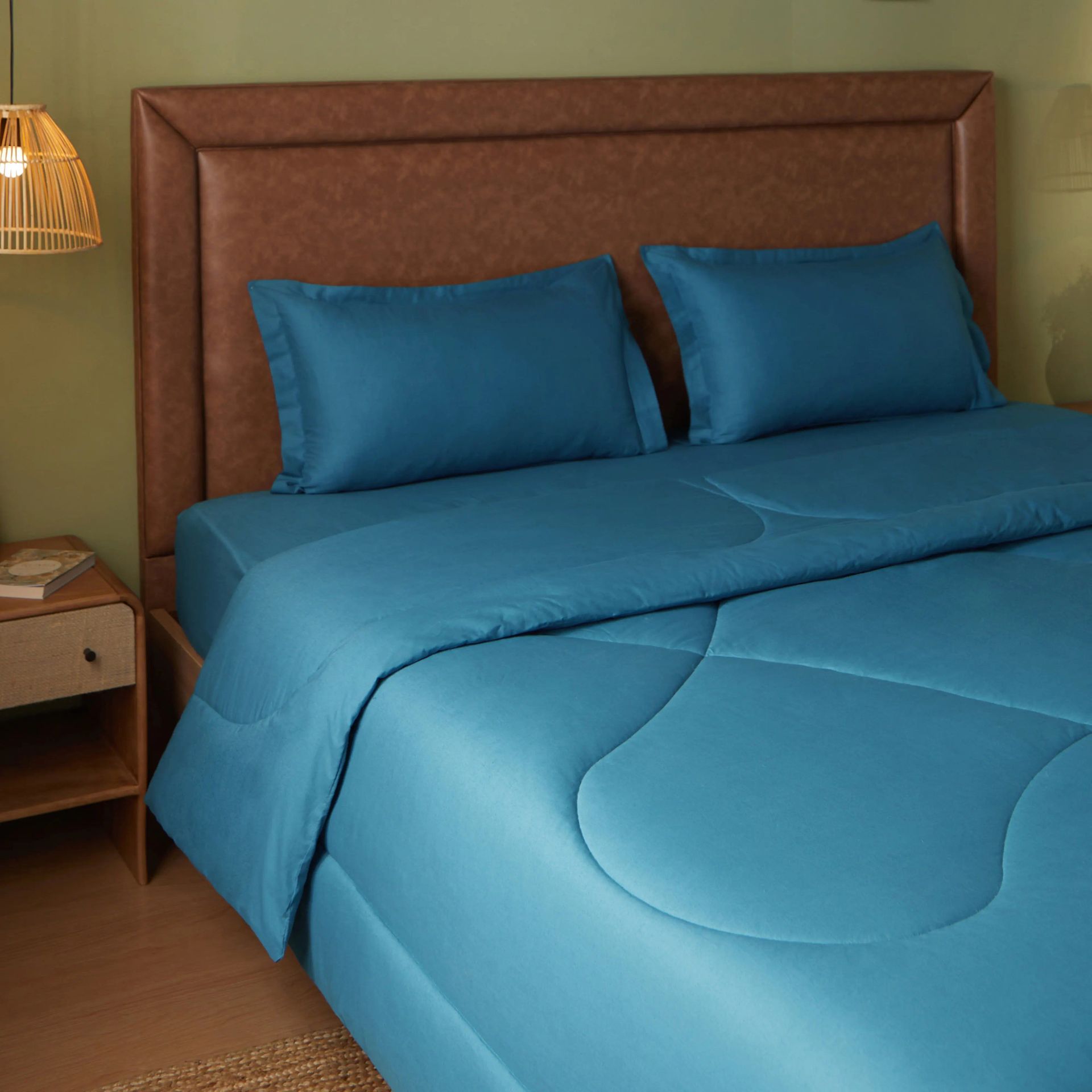 Solid Dyed 240 GSM Cotton Mineral Double Comforter | Paleto