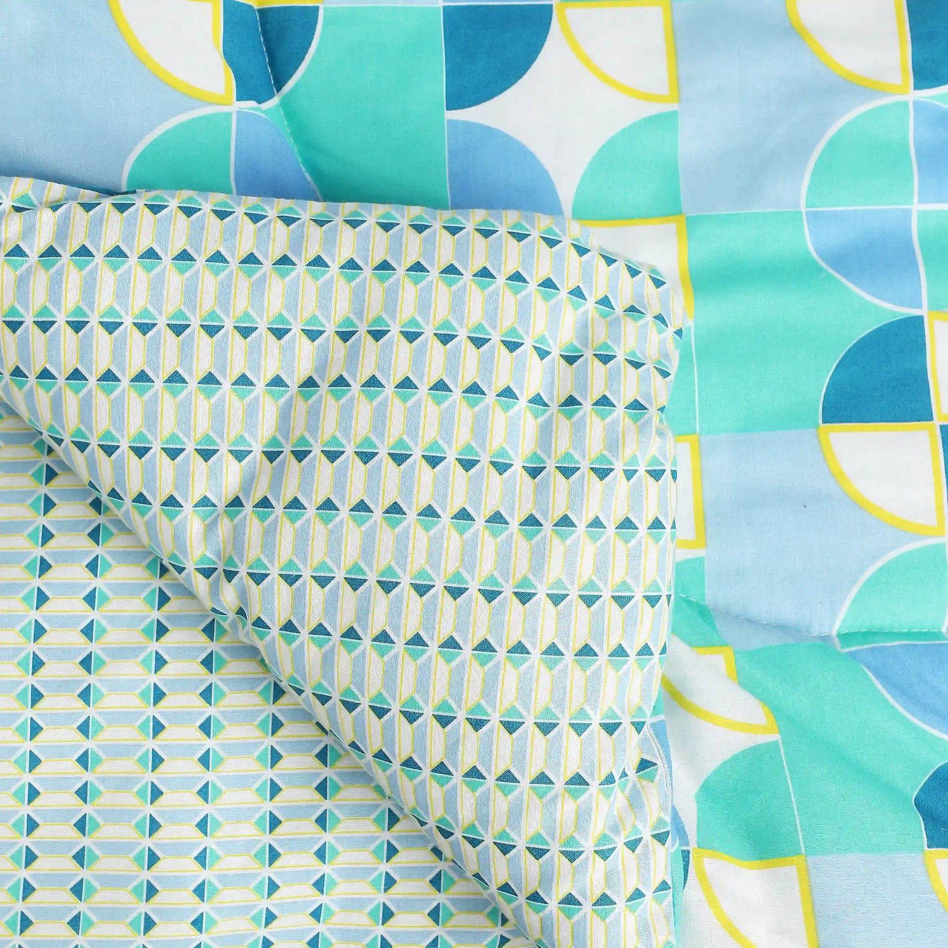 Geometric 144 GSM 100% Cotton Orbit Teal Double Comforter | Mishella
