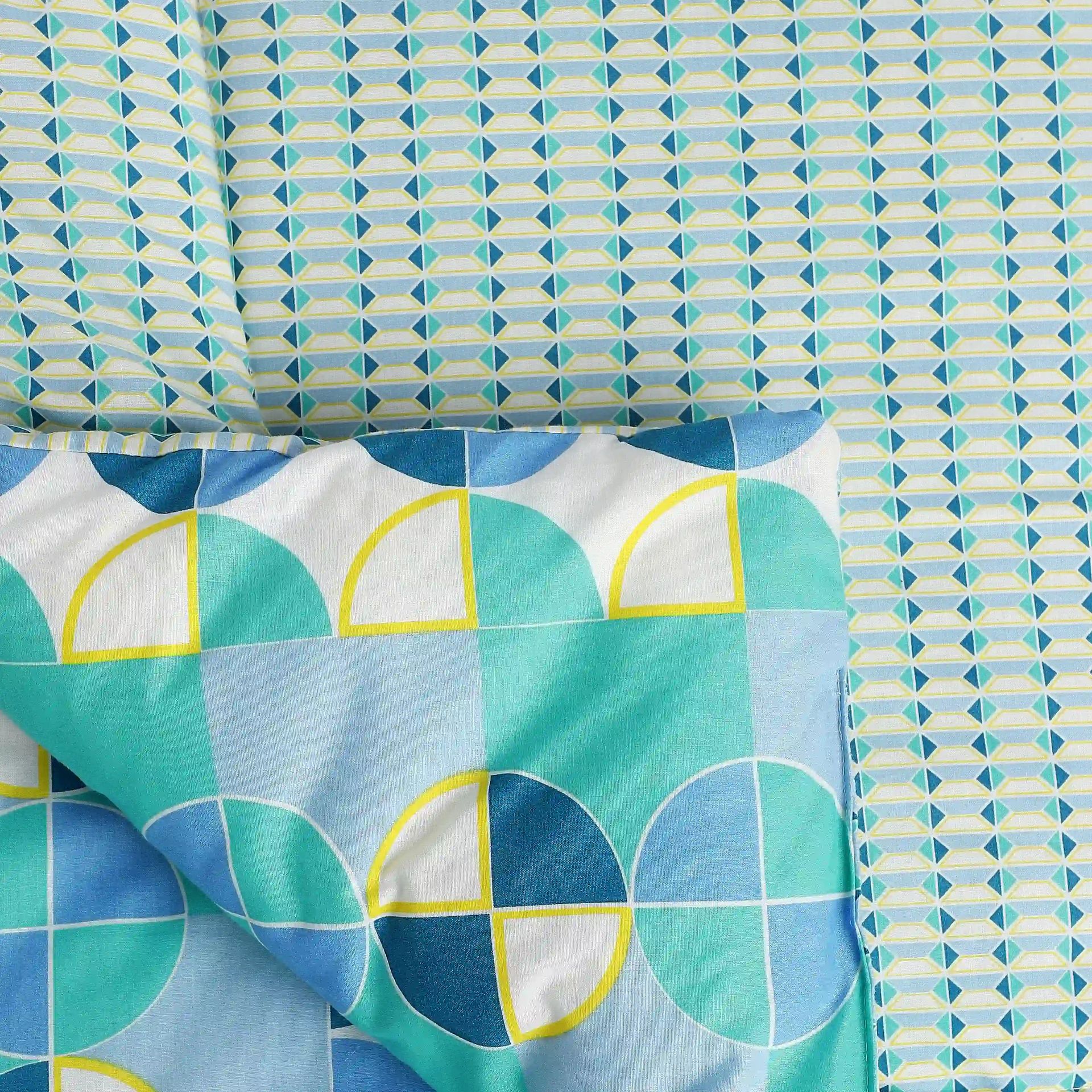 Geometric 144 GSM 100% Cotton Kaleido Teal Double Comforter | Mishella