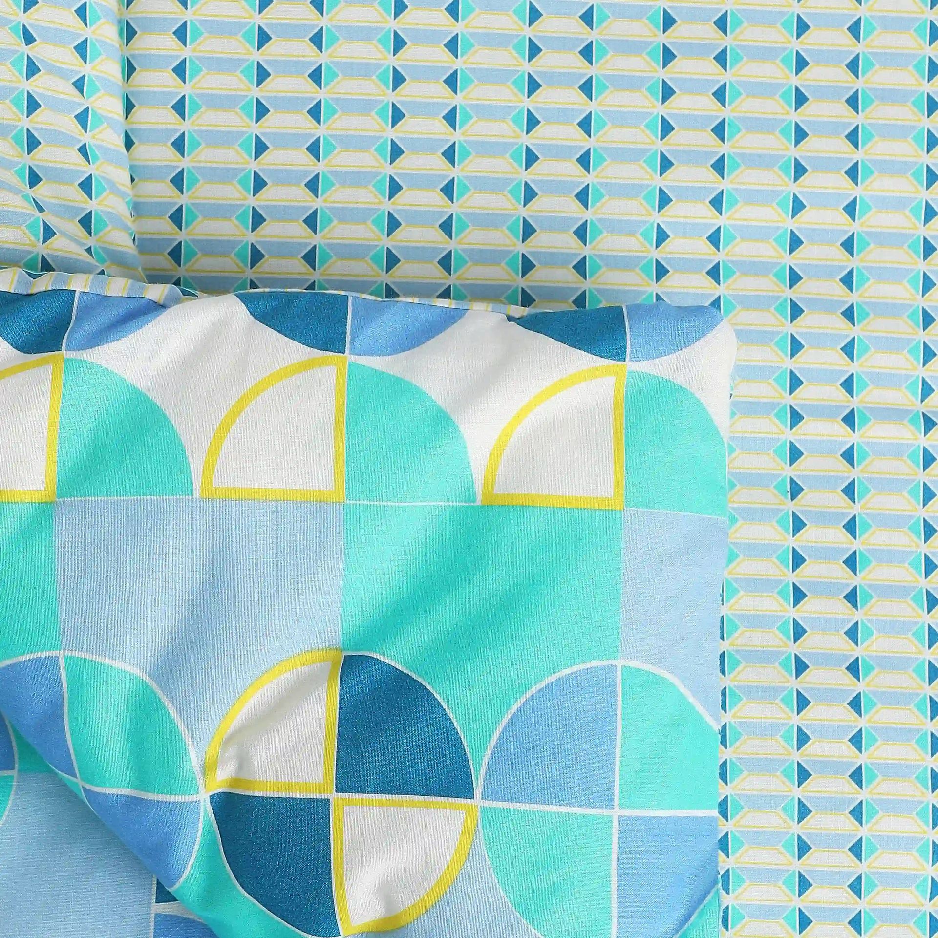 Geometric 144 GSM 100% Cotton Kaleido Teal Single Comforter | Mishella