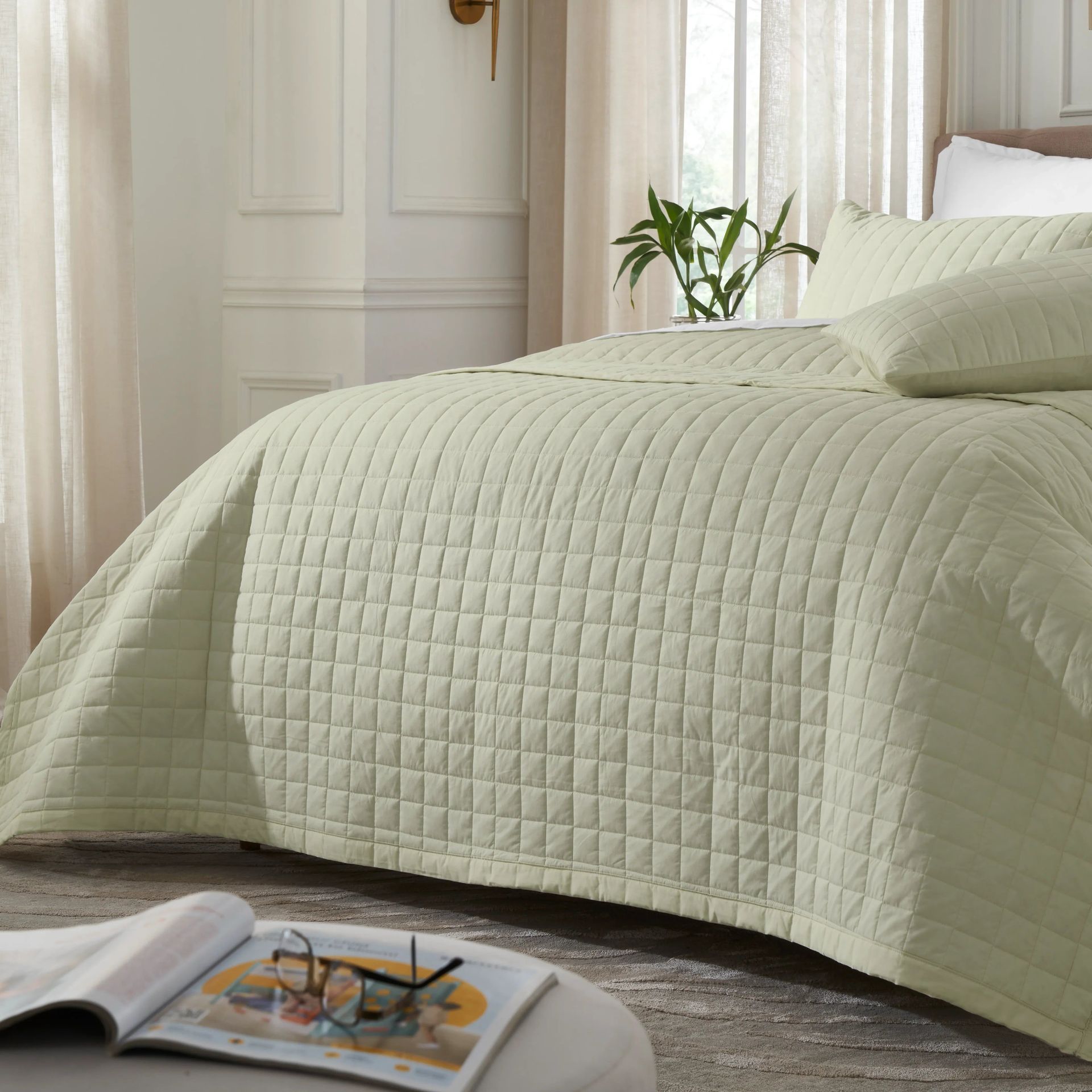 Box Quilted Solid 200 TC 100% Cotton Percale Linen King Bed Cover Set | Nuvola