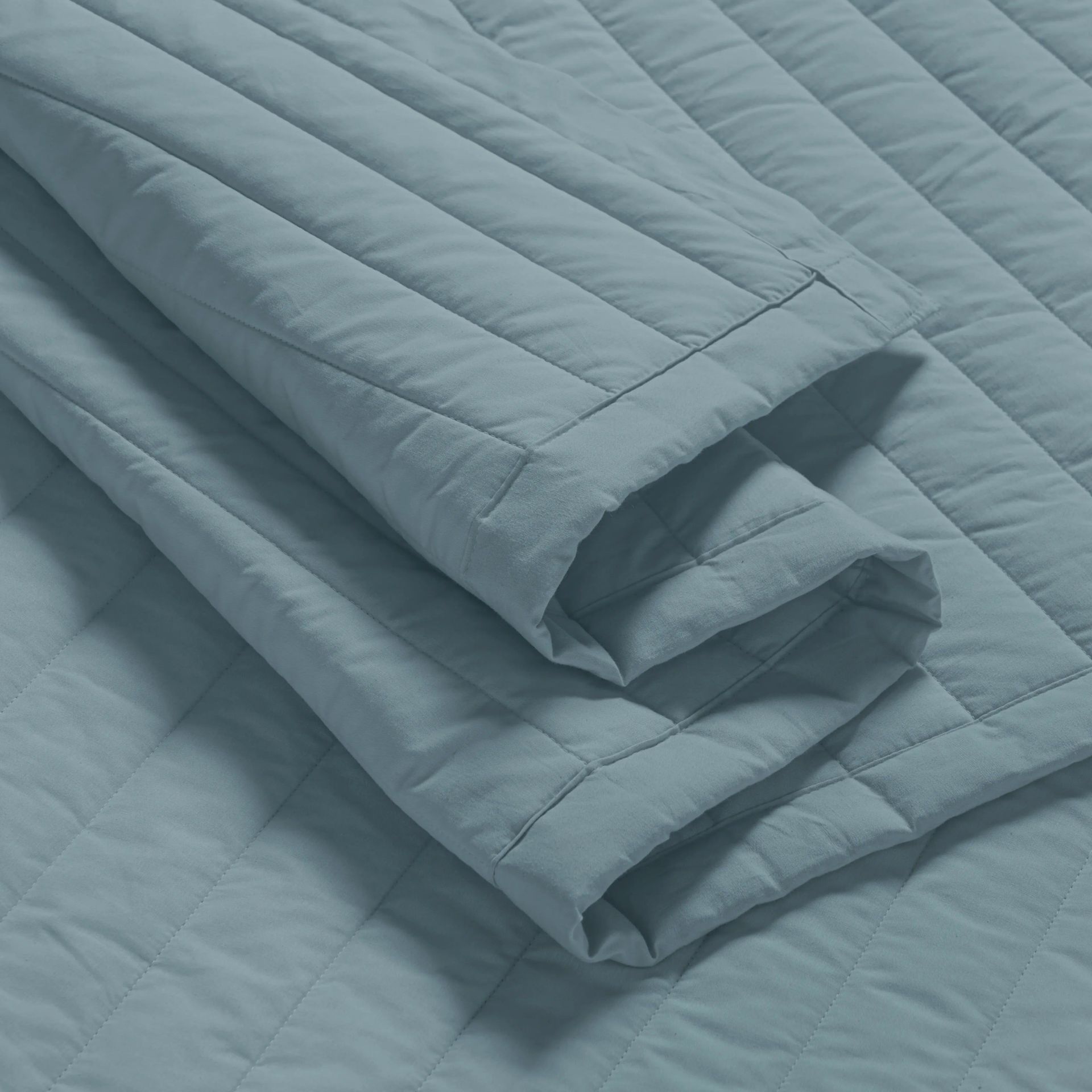 Straight Quilted Solid 200 TC 100% Cotton Percale Estate Blue King Bed Cover Set | Nuvola