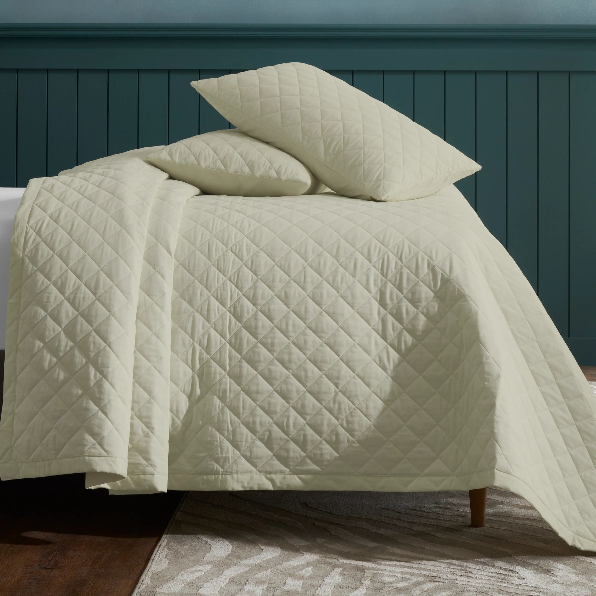 Diamond Quilted Solid 200 TC 100% Cotton Percale Linen King Bed Cover Set | Nuvola