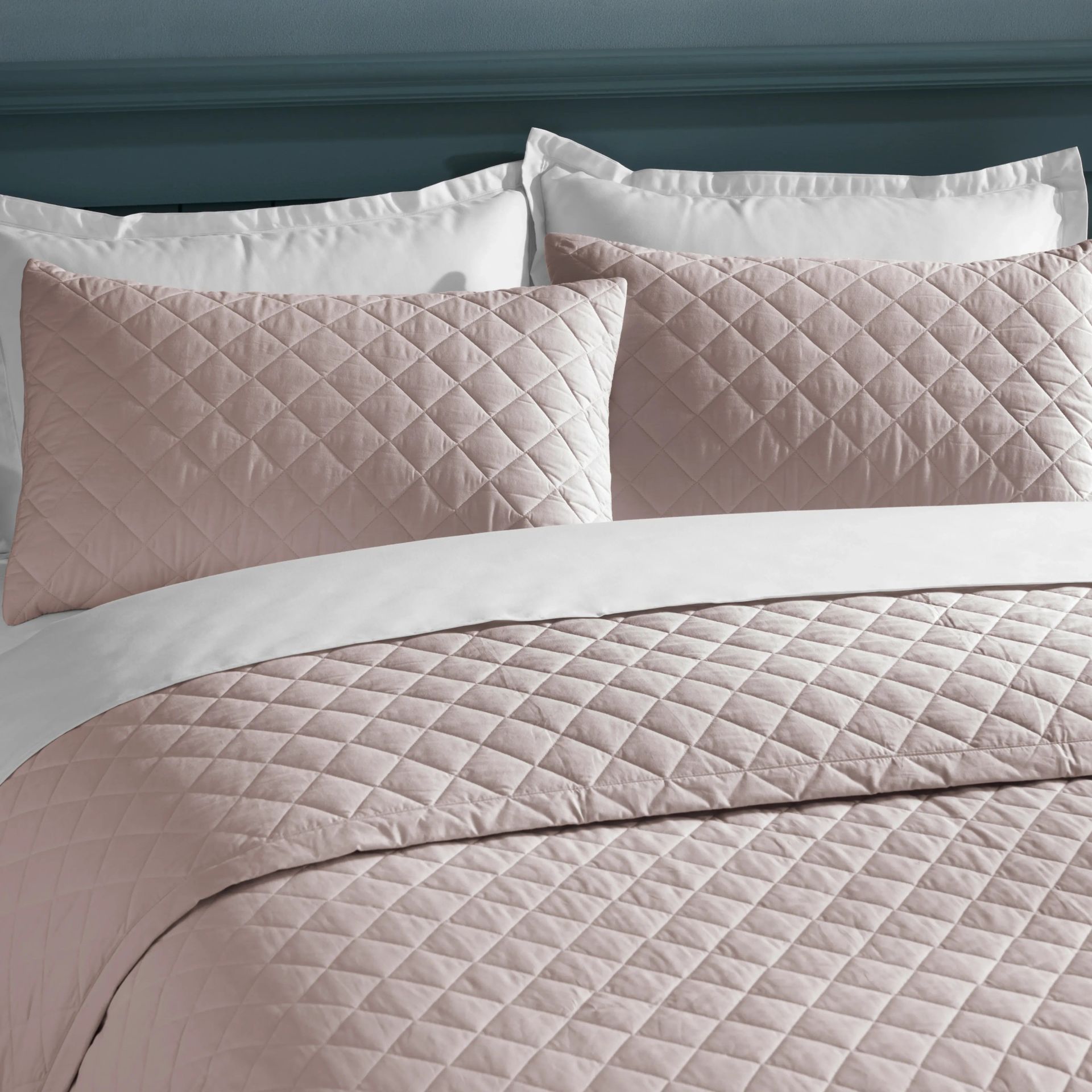Diamond Quilted Solid 200 TC 100% Cotton Percale Sepia Rose King Bed Cover Set | Nuvola