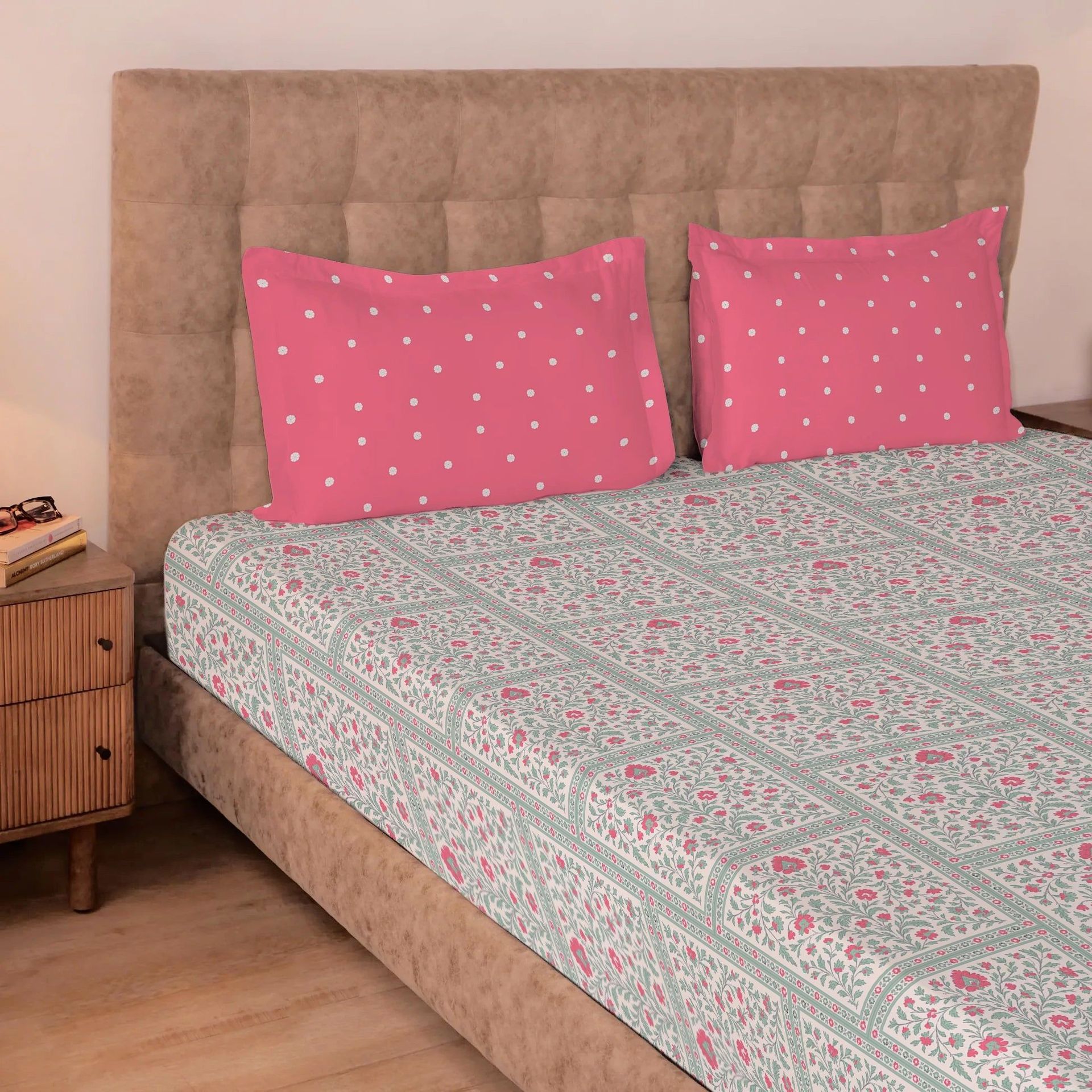 Indian Heritage 144 TC 100% Cotton Indian Pink Double Bedsheet Set | Aangan Weaves
