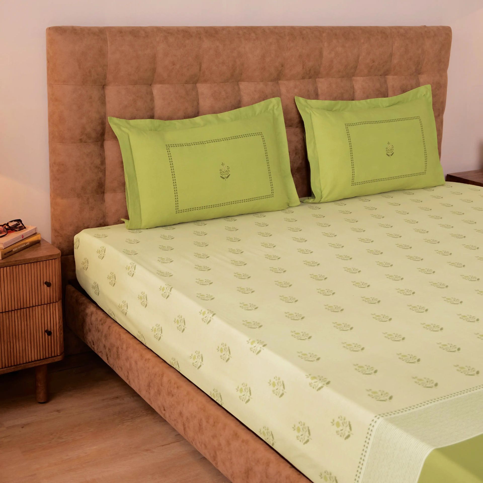 Indian Heritage 144 TC 100% Cotton Indian Moss Double Bedsheet Set | Chippa Lane