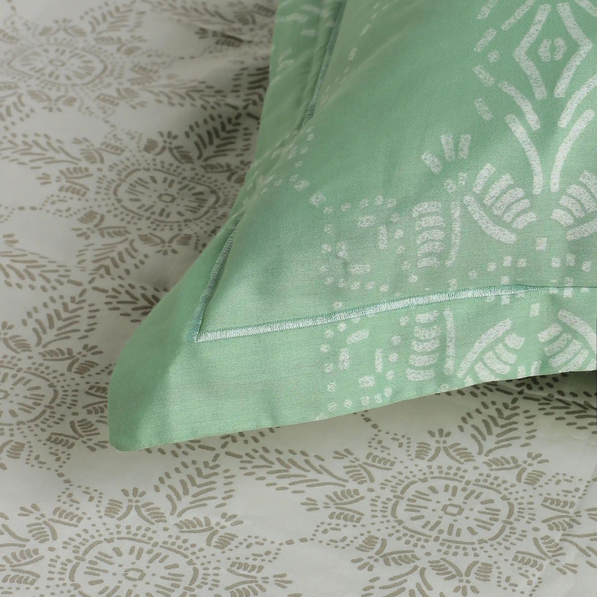 Ethnic 250 TC 100% Cotton Sage Super King Bedsheet Set | Fergana