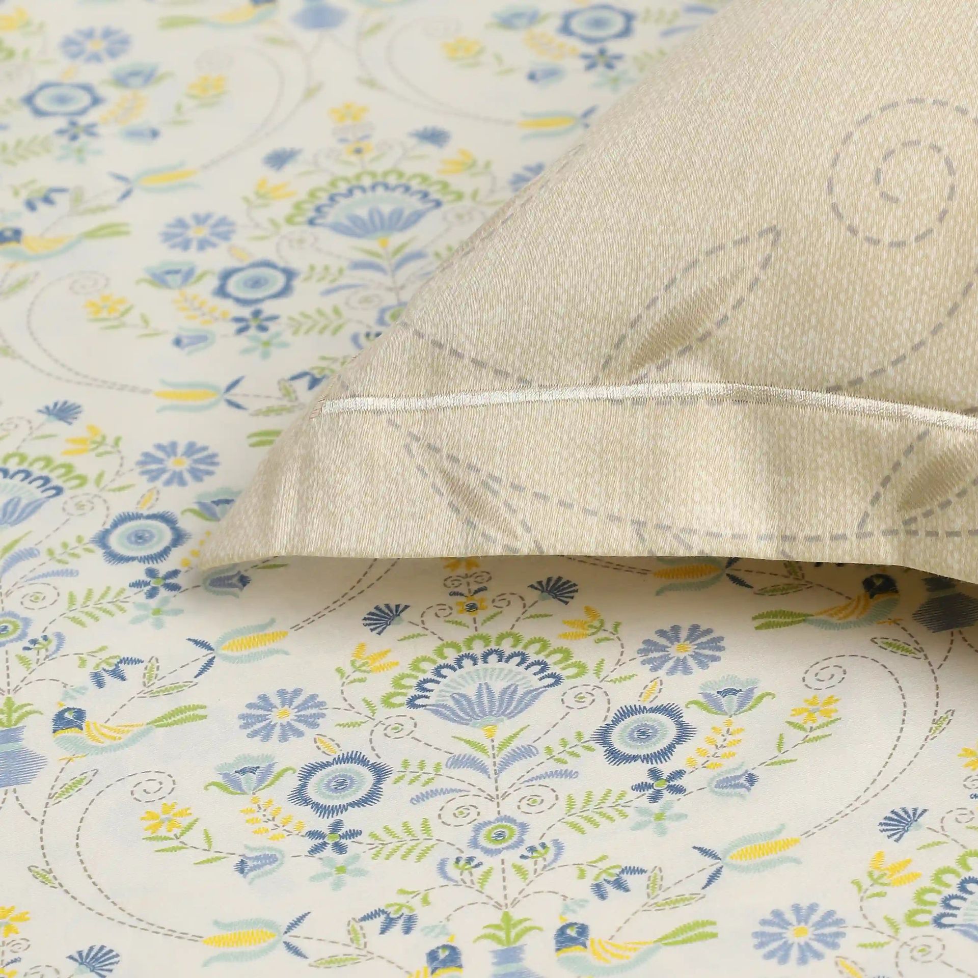 Ethnic 250 TC 100% Cotton Multicolour King Fitted Sheet Set | Fergana