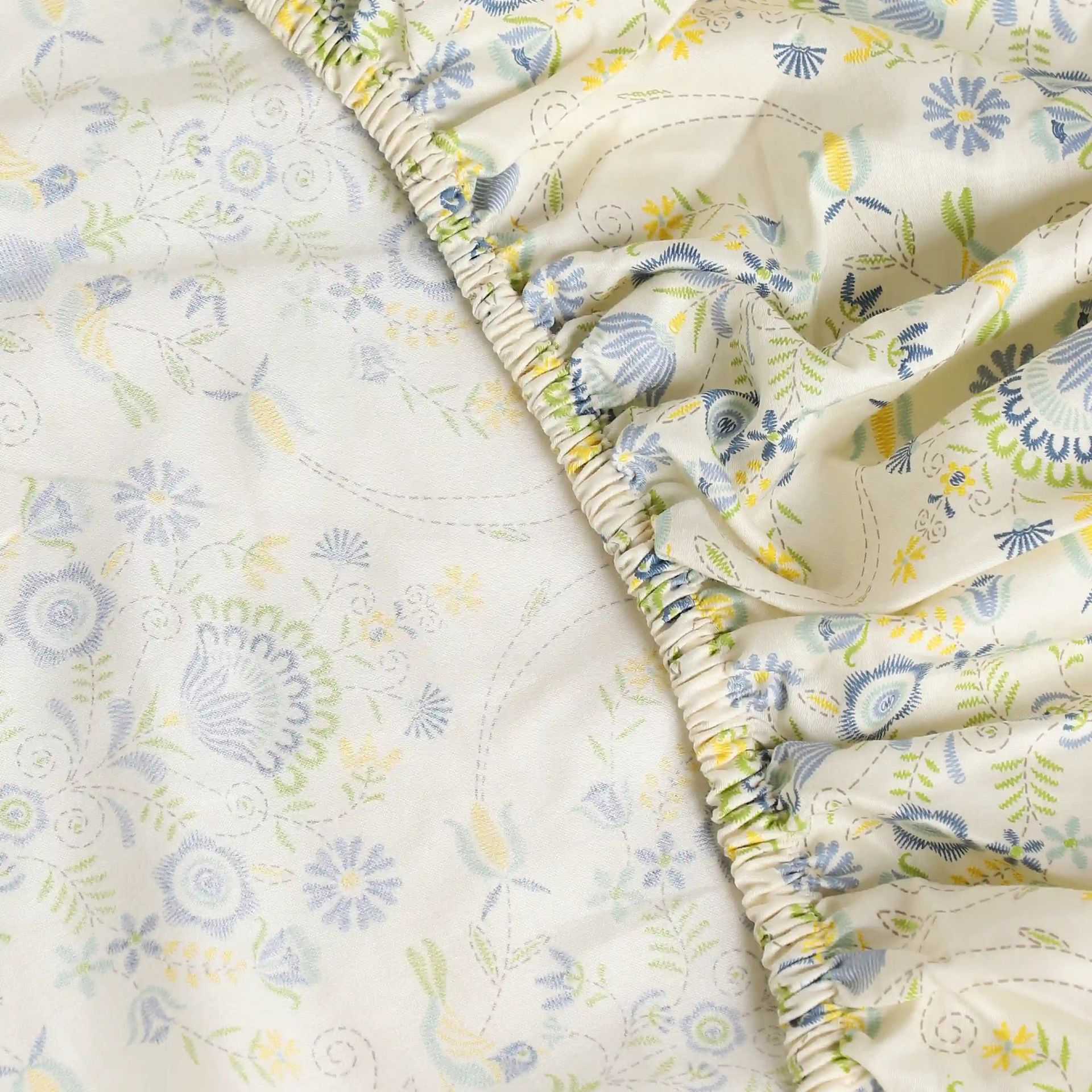 Ethnic 250 TC 100% Cotton Multicolour King Fitted Sheet Set | Fergana