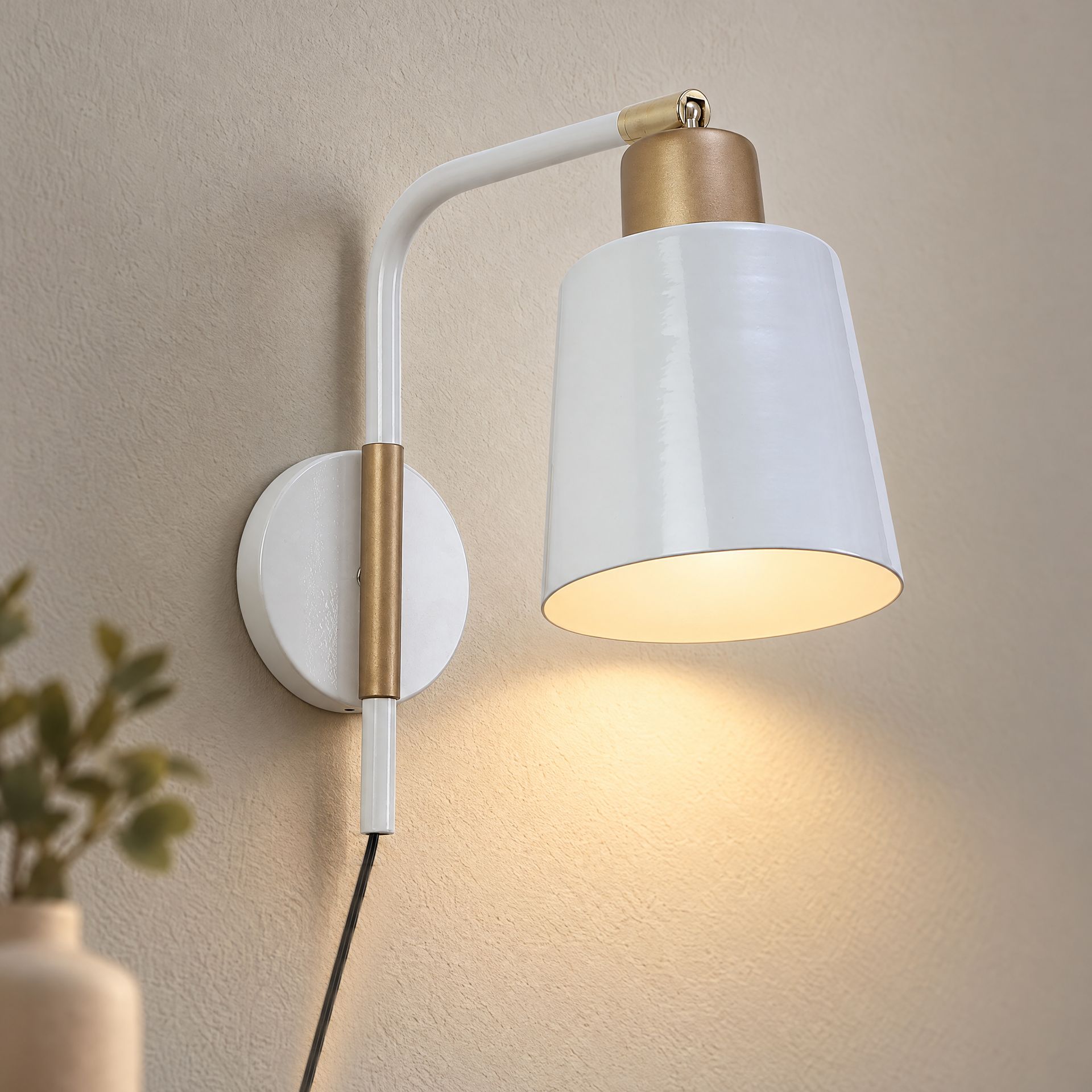 Livspace Siena White Metal Wall Light | White