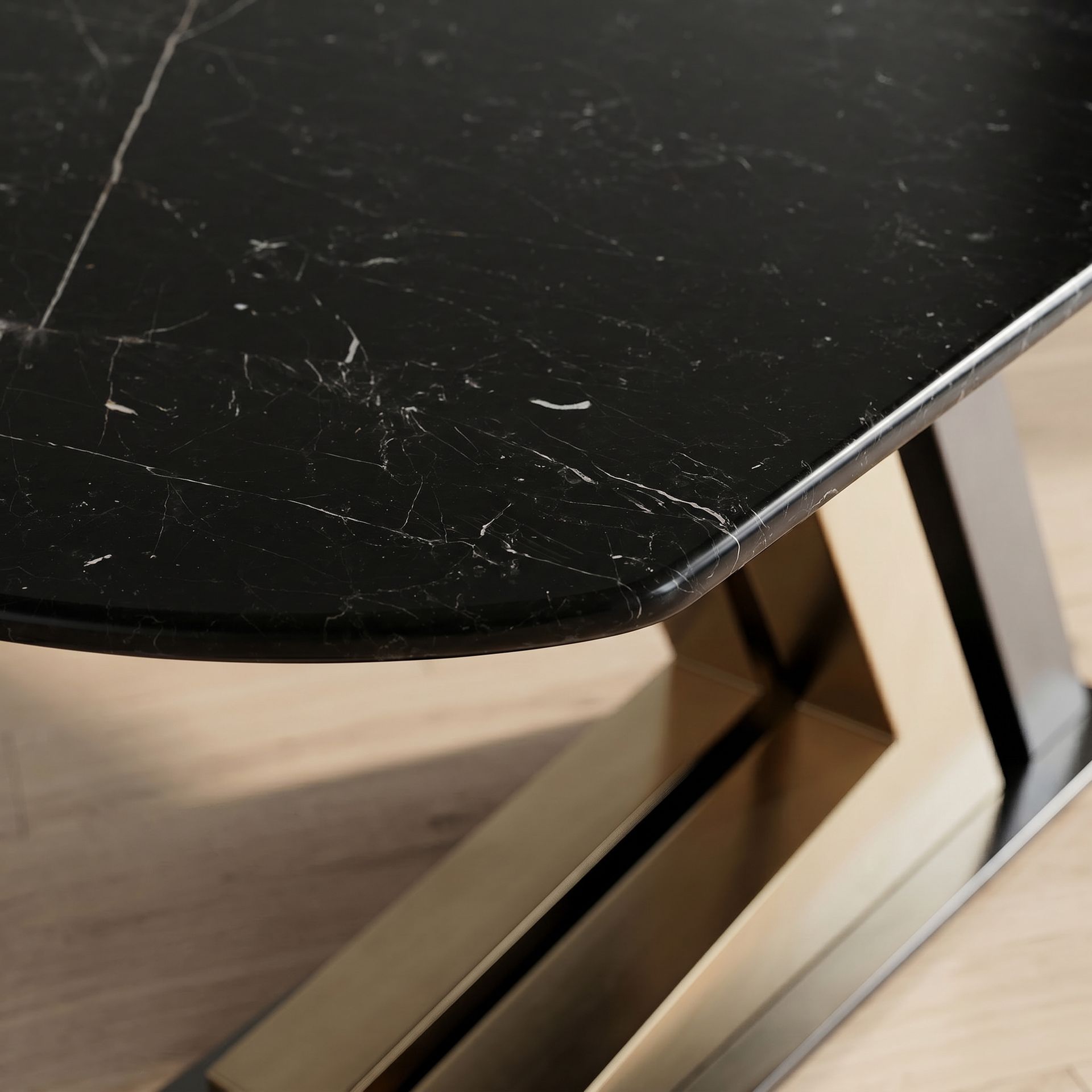 Magnus Dining Table