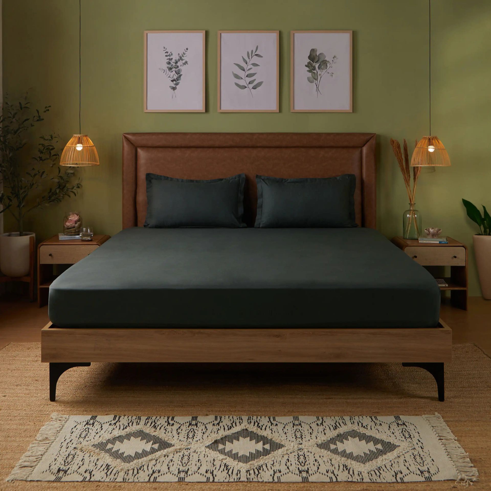 Solid Dyed 144 TC 100% Cotton Dark Grey Super King Bedsheet Set | Paleto