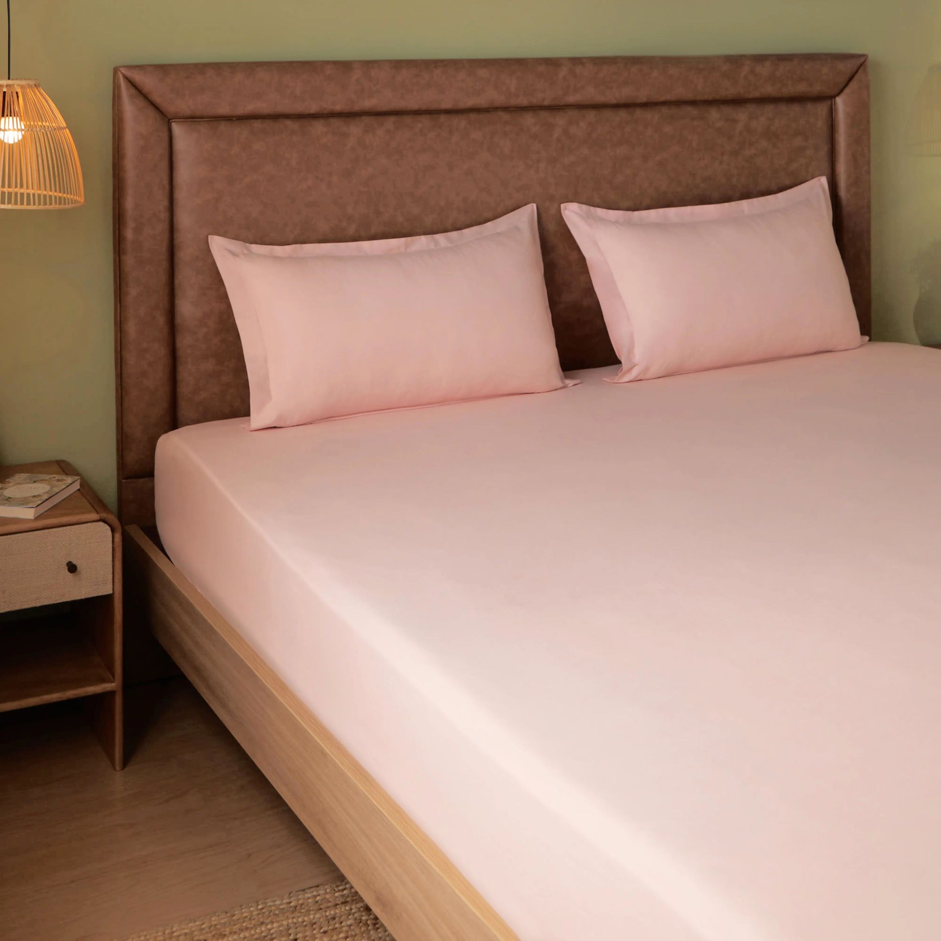 Solid Dyed 144 TC 100% Cotton Veiled Rose Double Bedsheet Set | Paleto
