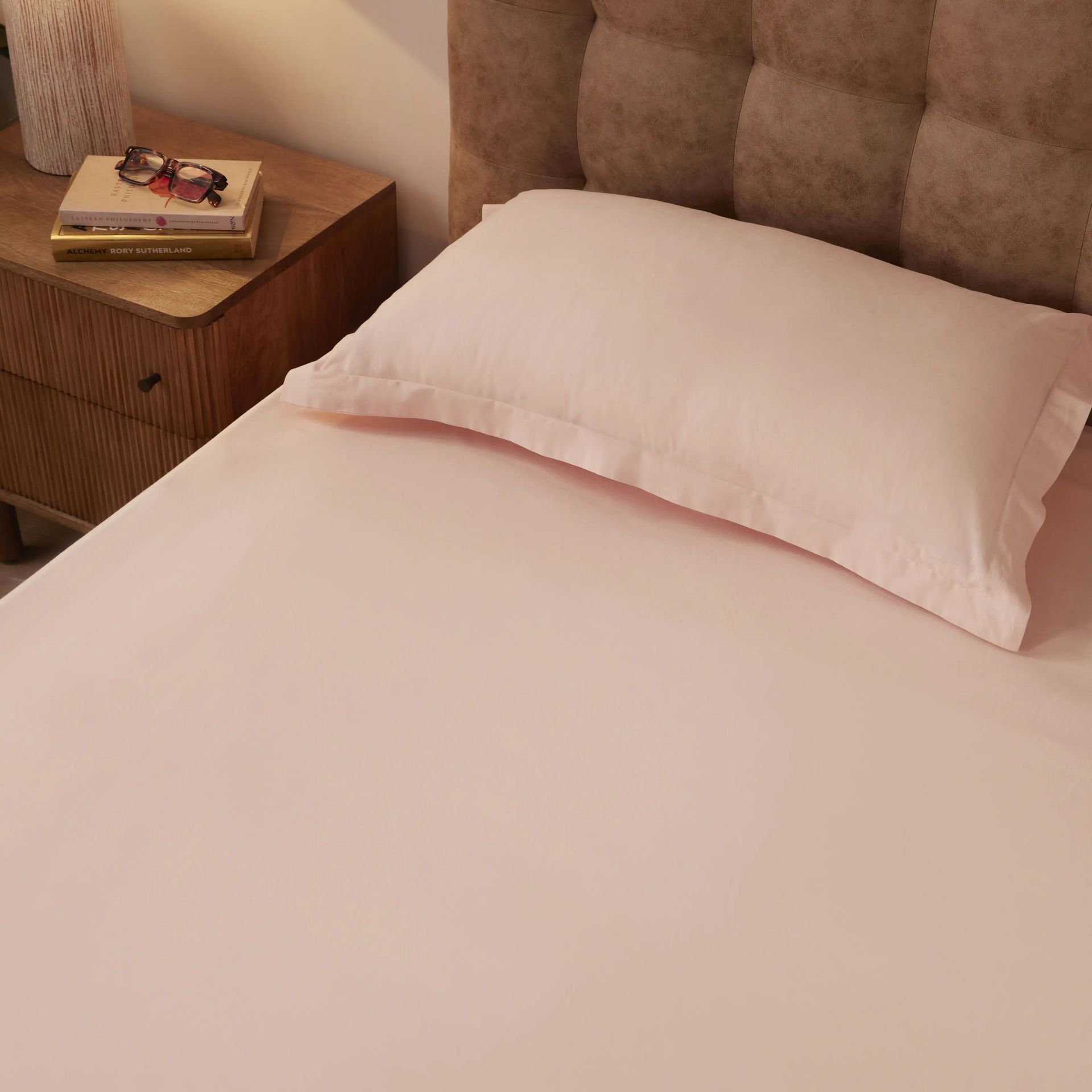 Solid Dyed 144 TC 100% Cotton Veiled Rose Single Bedsheet Set | Paleto