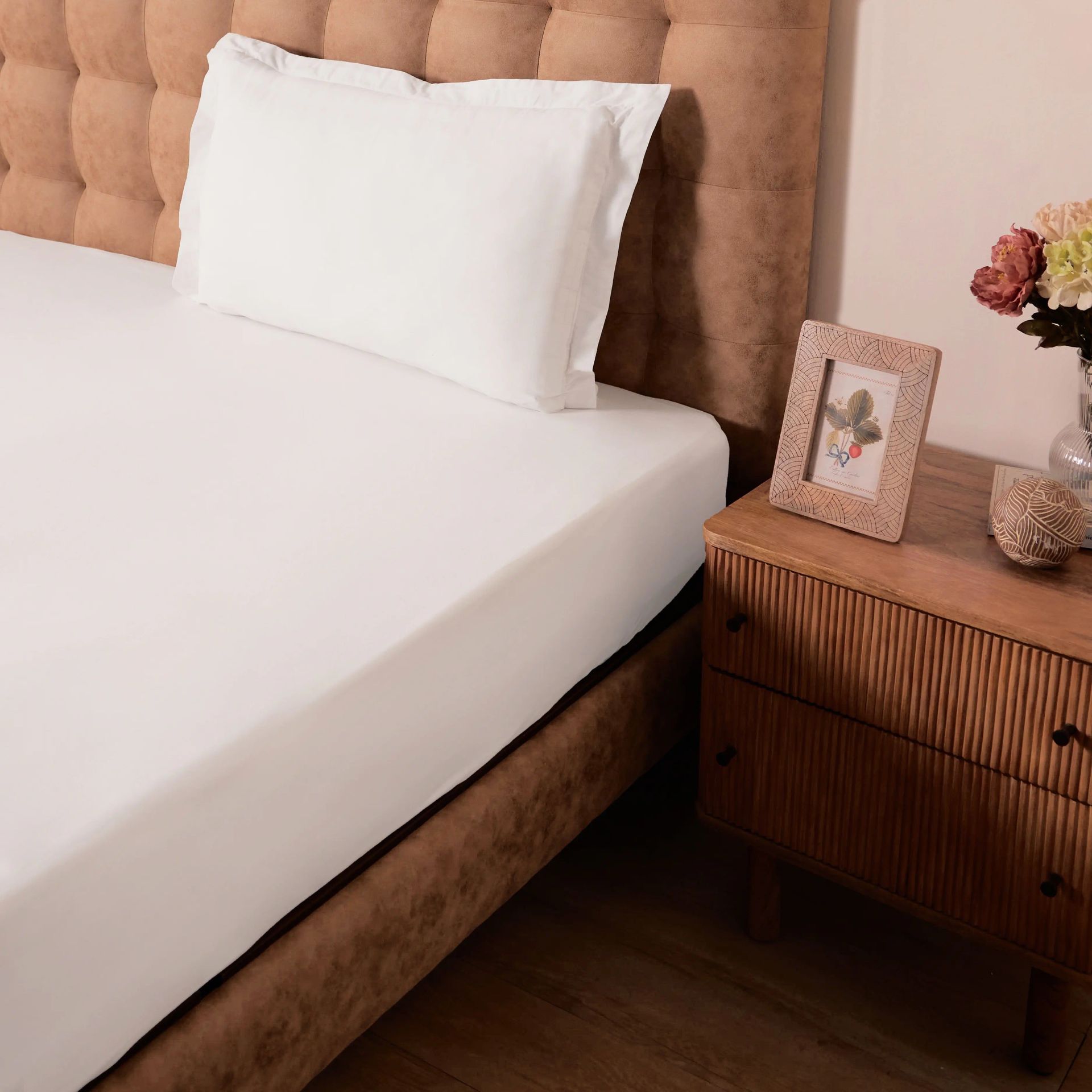 Solid Dyed 144 TC 100% Cotton White Single Bedsheet Set | Paleto