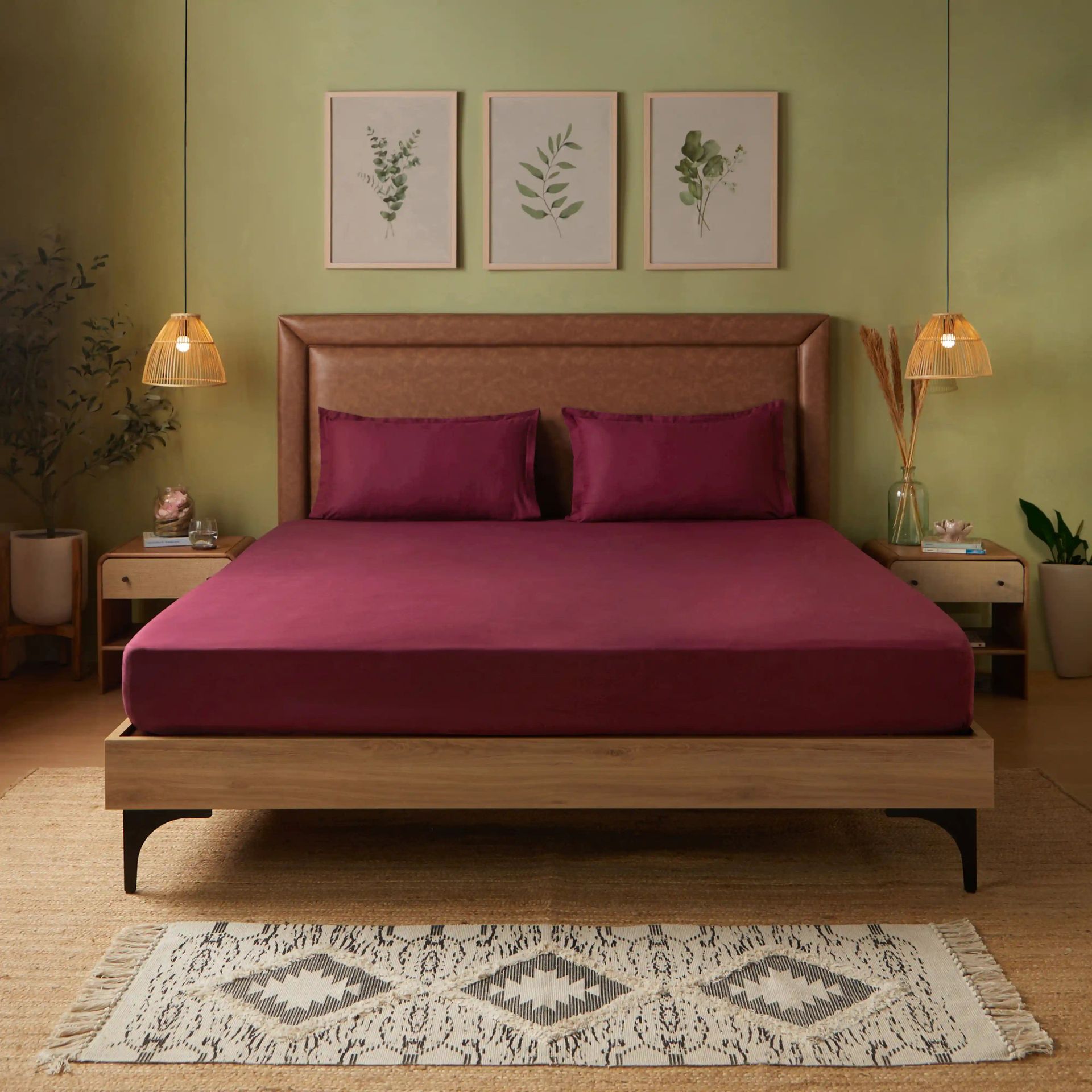 Solid Dyed 144 TC 100% Cotton Windsor Wine Double Bedsheet Set | Paleto
