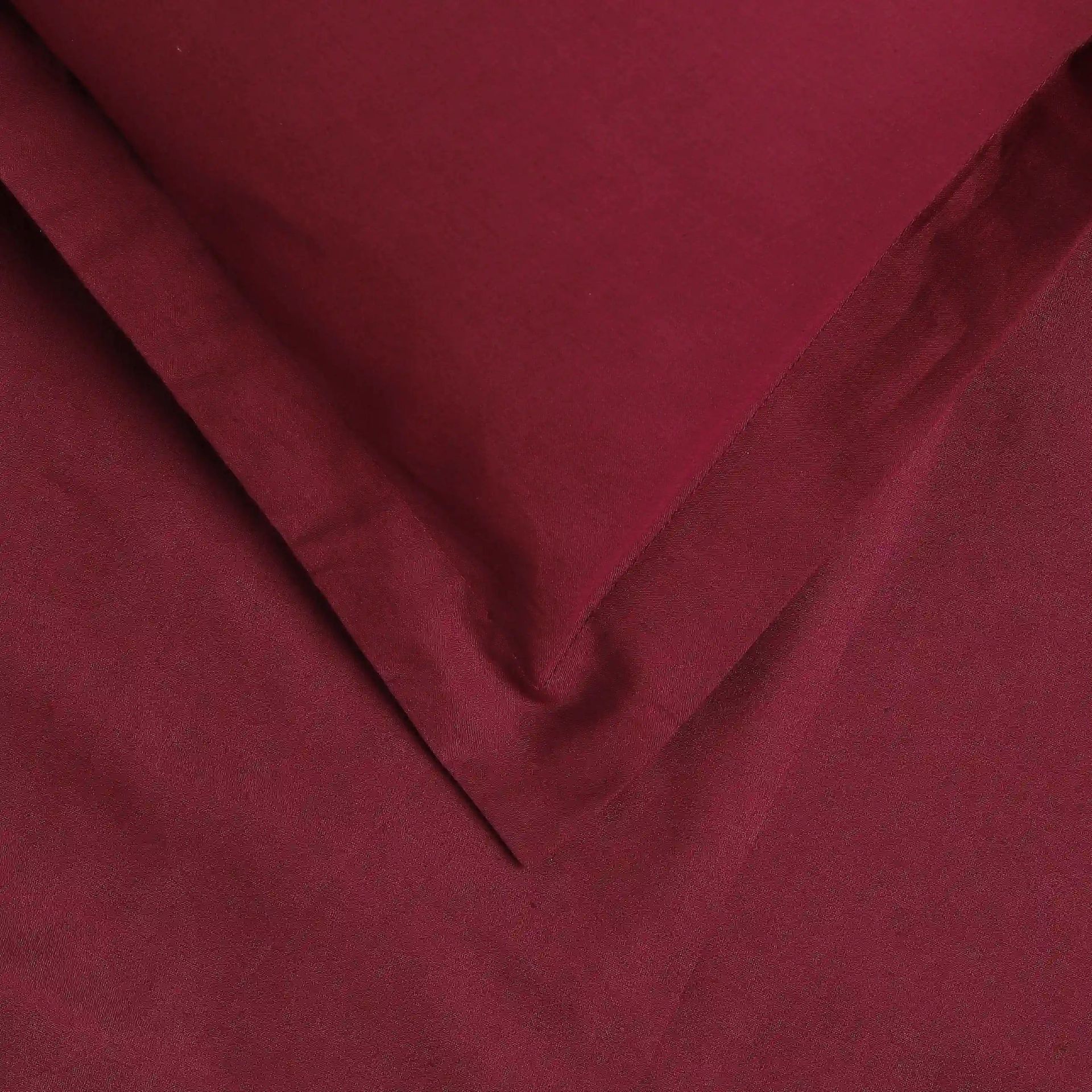 Solid Dyed 144 TC 100% Cotton Windsor Wine Super King Bedsheet Set | Paleto